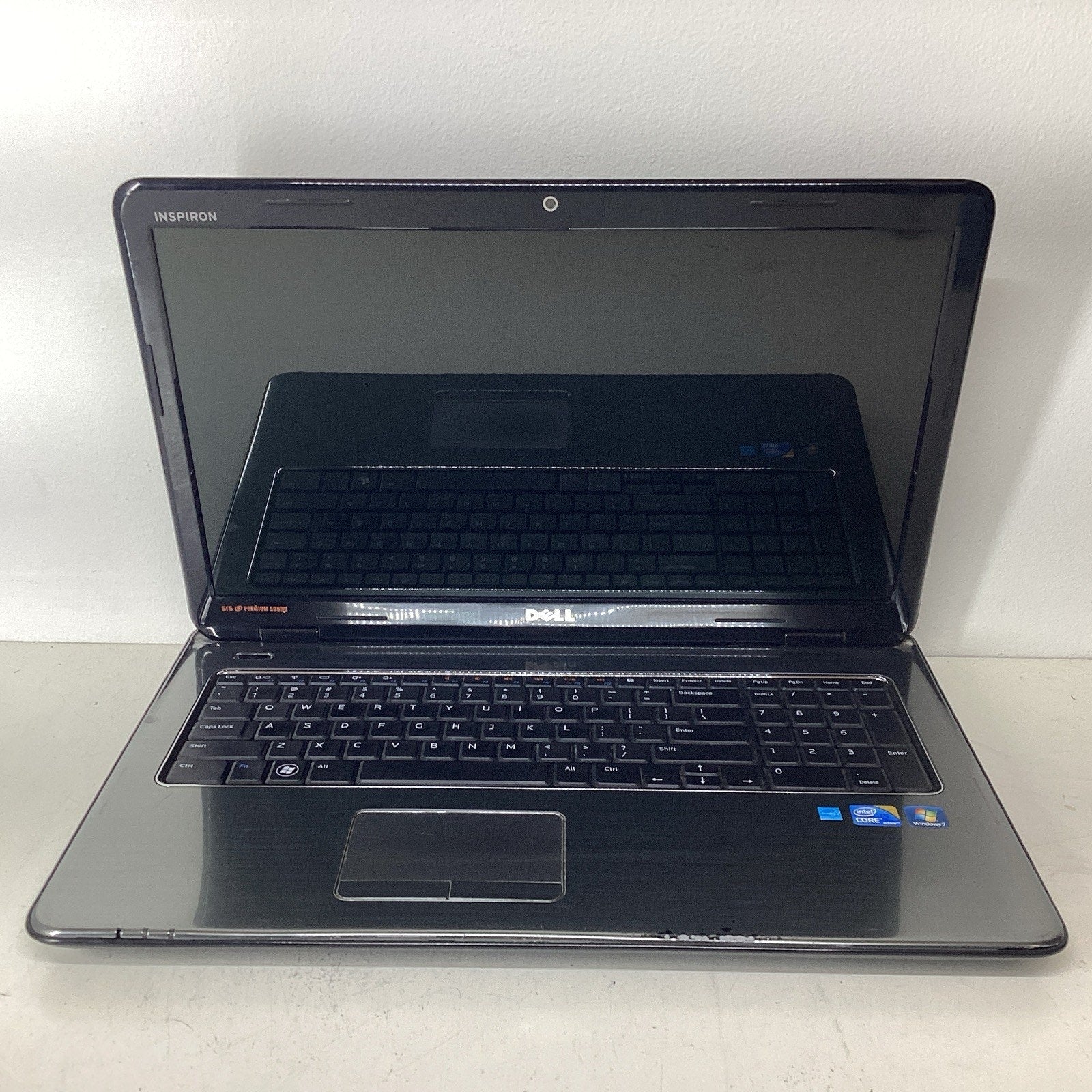 Dell Inspiron N7010 i5-M460 2.53GHz 4GB RAM 500GB HDD - For Parts
