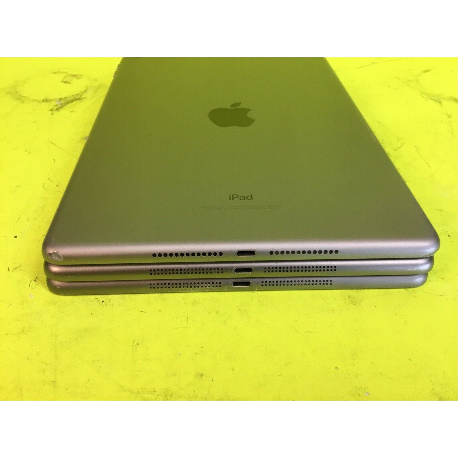 Lot of 3 x Apple iPad 5th Generation/iPad Air FOR PARTS or RECYCLE