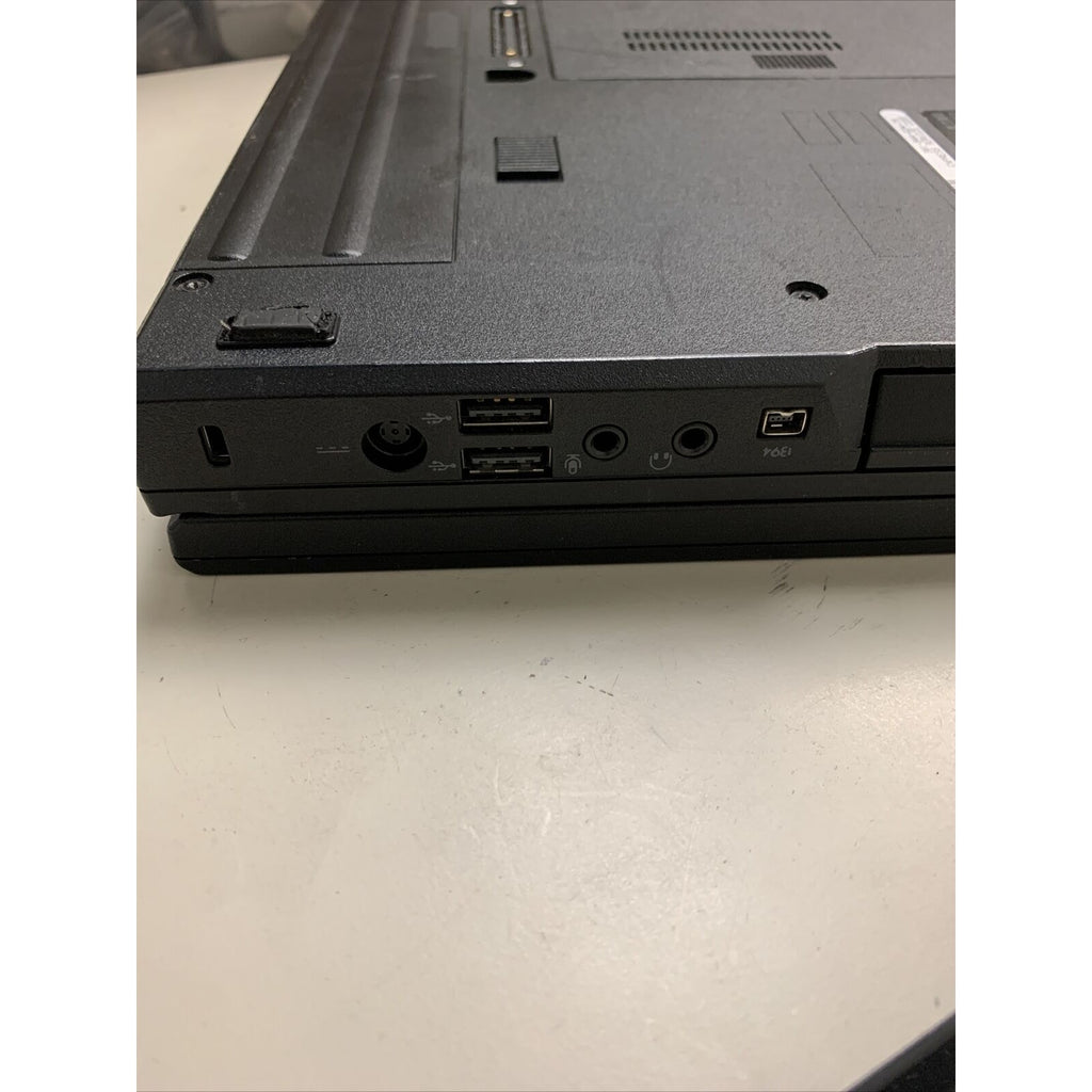 Dell Latitude E5500 Laptop C2D P8400 @2.26GHz 3GB RAM - No HDD/No Power Adapter