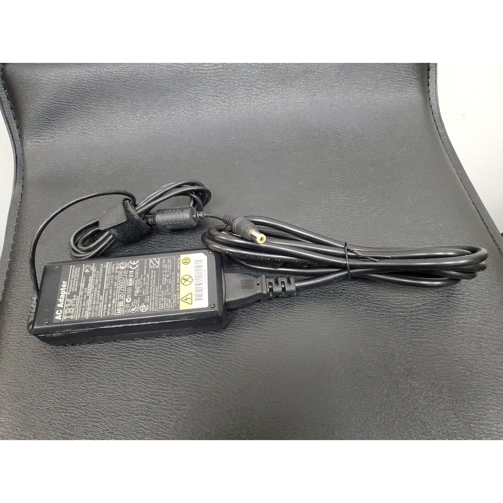 Genuine IBM 02K6557 AC Power Adapter DC 16V 3.36A Laptop Charger AA20530 N16312