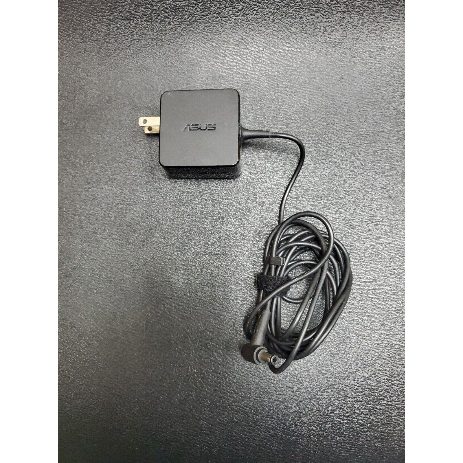 ASUS 33W AC Adapter Charger Laptop Power Supply - 4.0mm x 1.7mm Tip AD890326