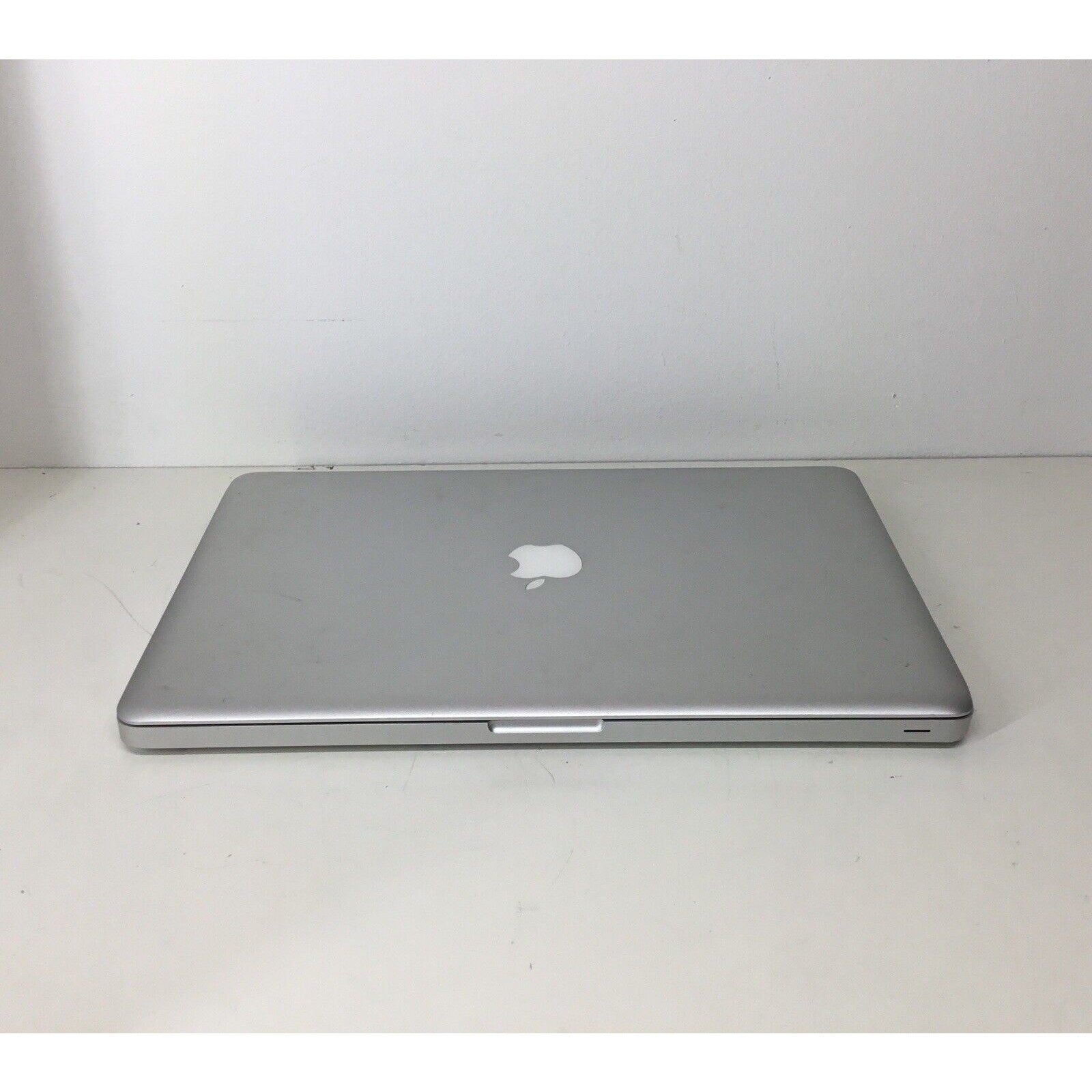 Apple MC118LL/A Duo P8700 2.53GHz 4GB RAM 250GB HDD 15" MacBook Pro - For Parts