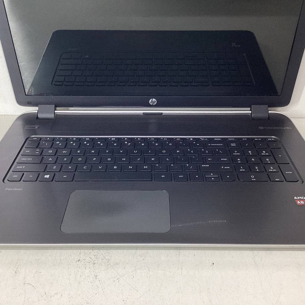 HP 17-f037cl 17.3" Laptop AMD A8 No RAM, HDD, Battery - For Parts