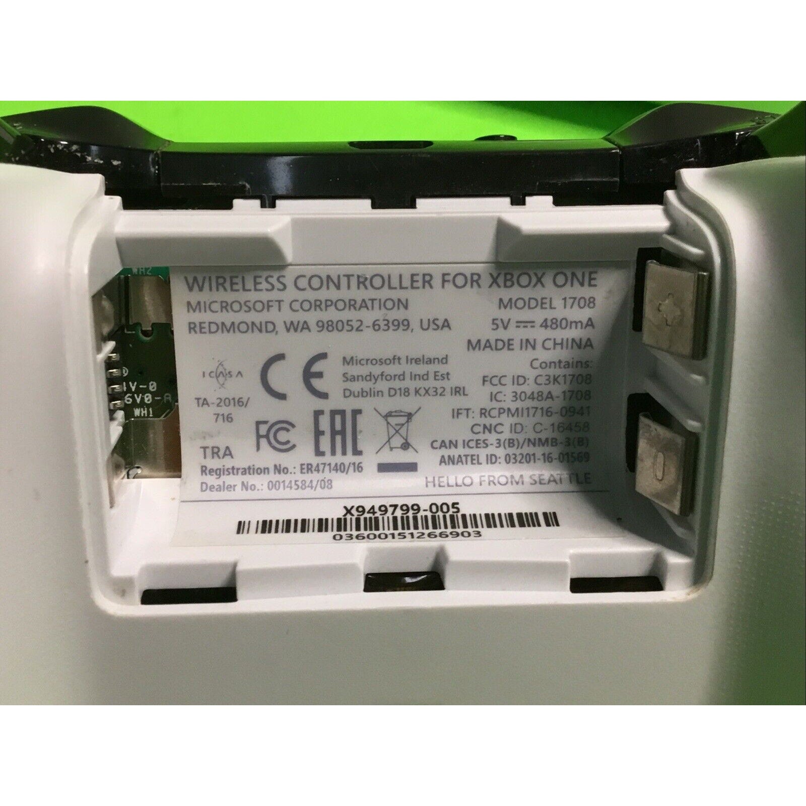 Microsoft 1708 Xbox One Controller and Xbox 360 Controller FOR PARTS or REPAIR