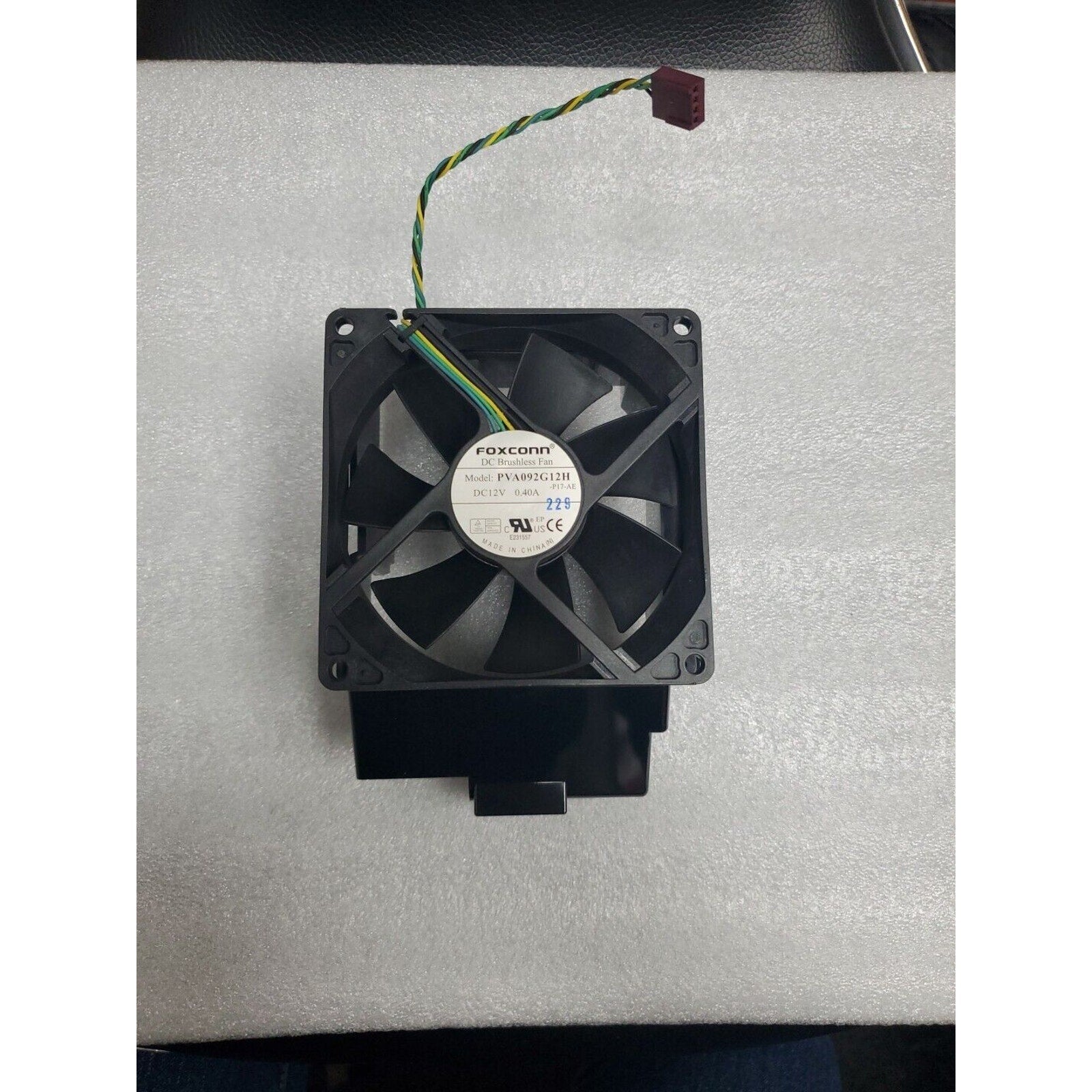 Foxconn Dell PVA092G12H Fan With Shroud 12V 0.40A 4Pin 90x 90 x 25mm