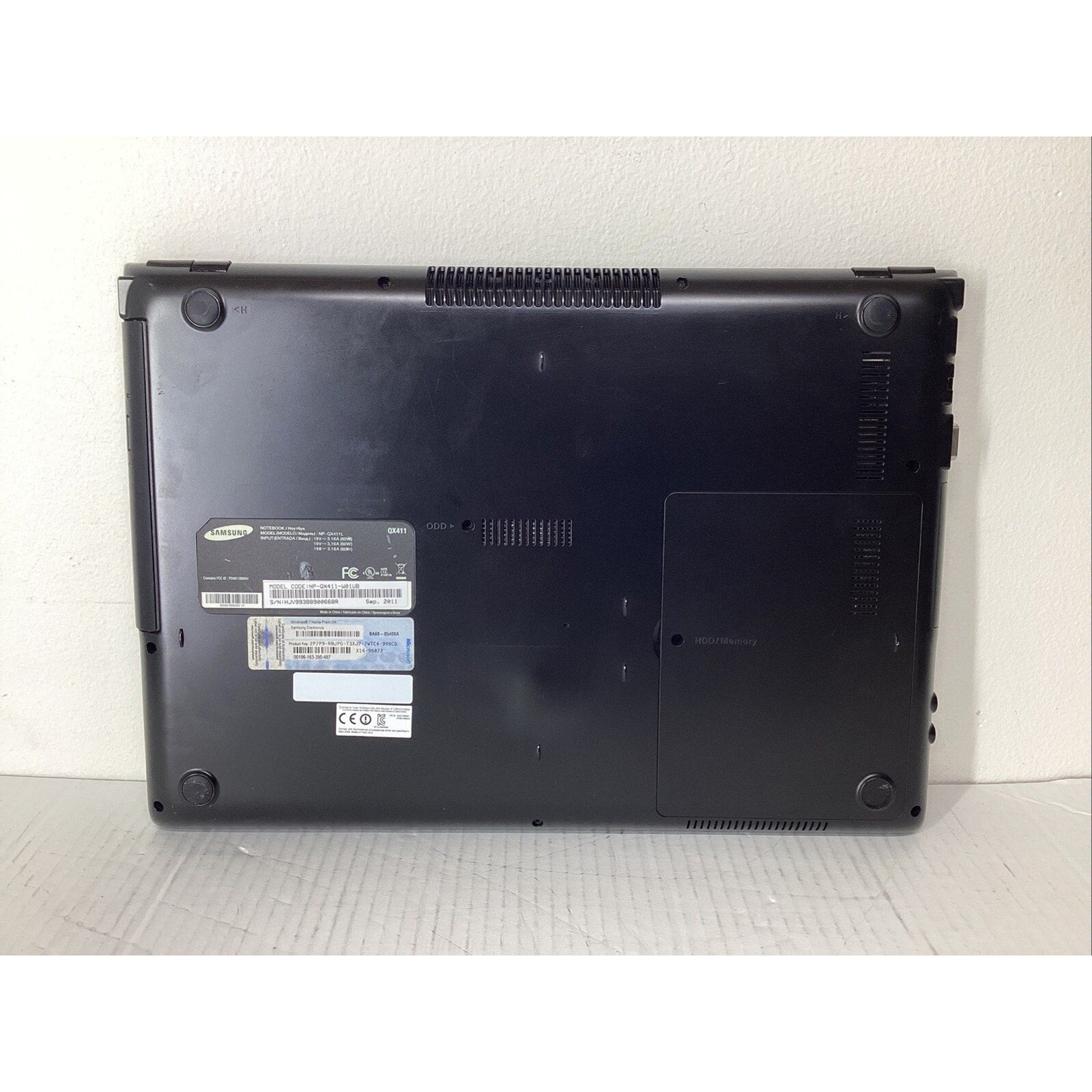 Samsung QX411 14" NP-QX411L-W01UB Intel Core i5 6GB RAM 640GB HDD - For Parts