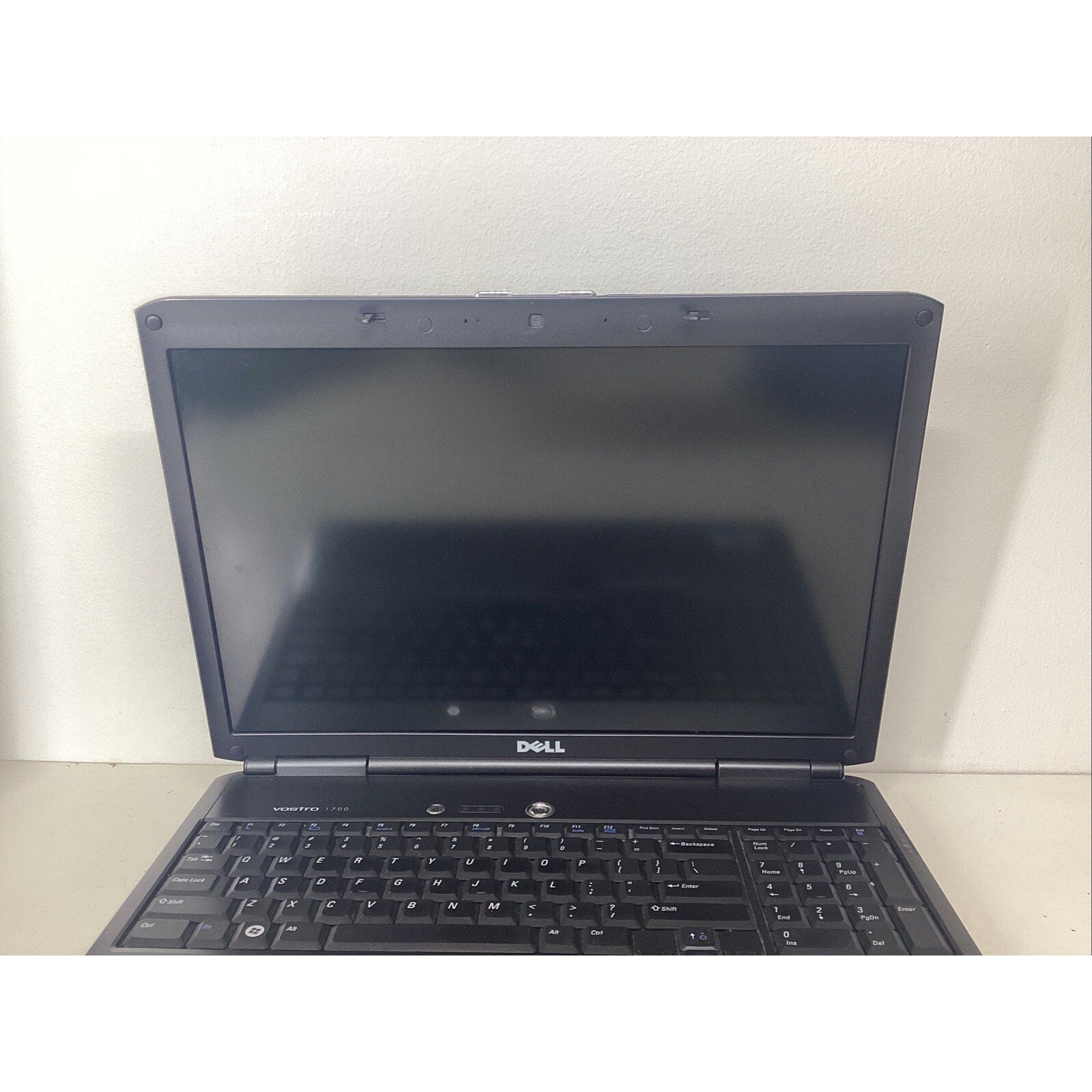 17” Dell Vostro 1700 PP22X Laptop 1 GB RAM No HDD Intel Core 2 Duo - For Parts