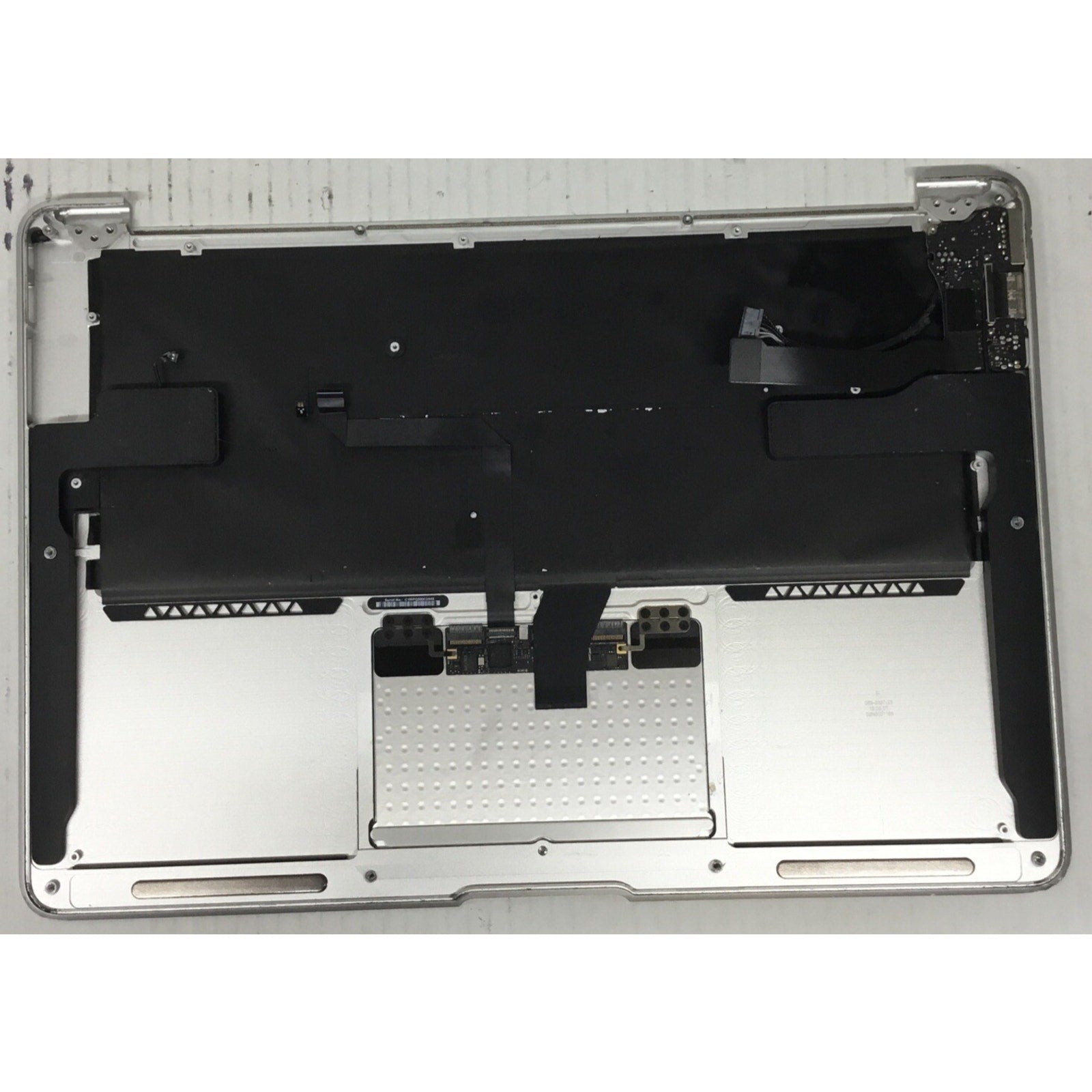 2017 MacBook Air A1466 Top Case keyboard Trackpad No Batt READ DESC