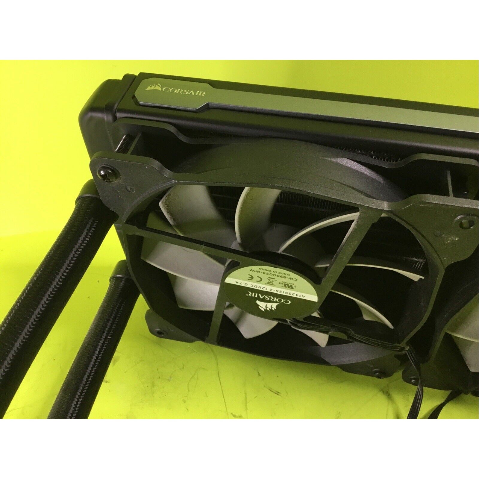 Corsair Hydro Series H115i Liquid CPU Cooler FOR PARTS or REPAIR