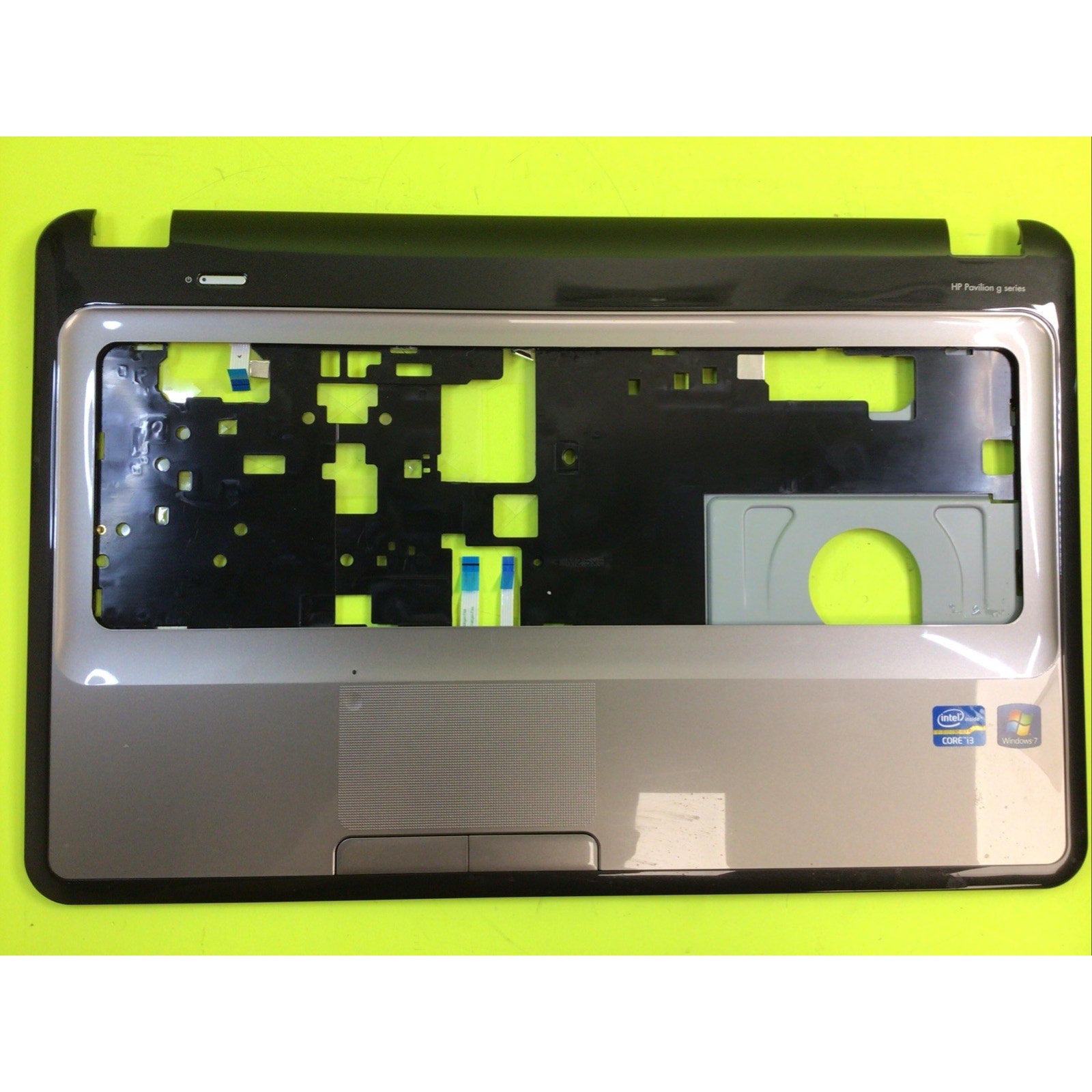 HP Pavilion G7-1255dx Top Case Palmrest w/ Touchpad 646565-001
