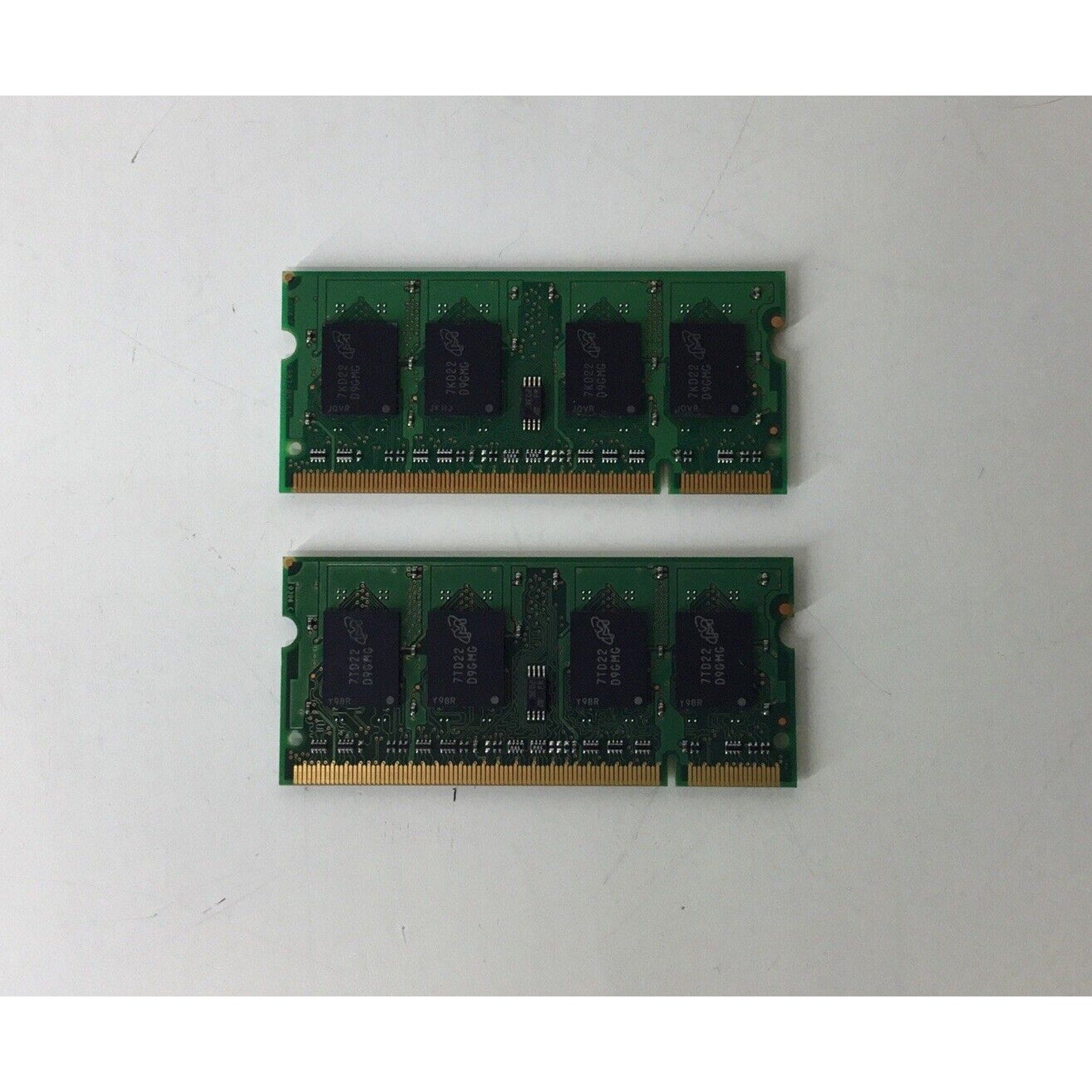 Lot of 2 - Micron PC2-5300 2x512MB SO-DIMM 667 MHz DDR2 Memory MT8HTF6464HDY