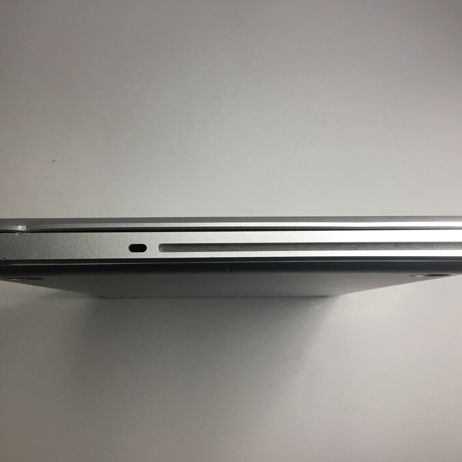 Used Apple MacBook Pro 13" 2010 Core 2 Duo 2.4GHz 4GB Ram 250GB HDD