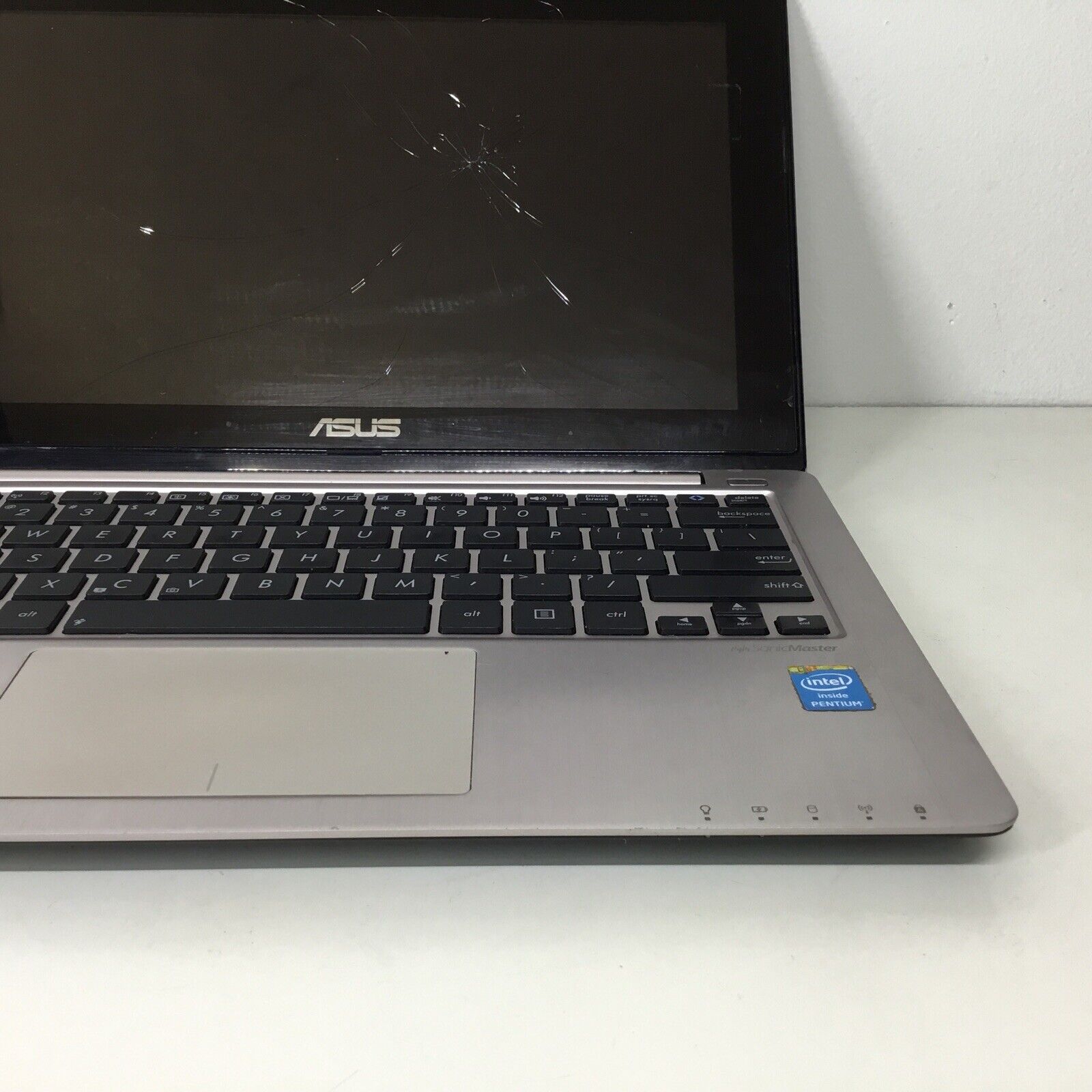 ASUS X202E Notebook PC Intel Pentium CPU 2117U X202E-DB21T No OS - For Parts