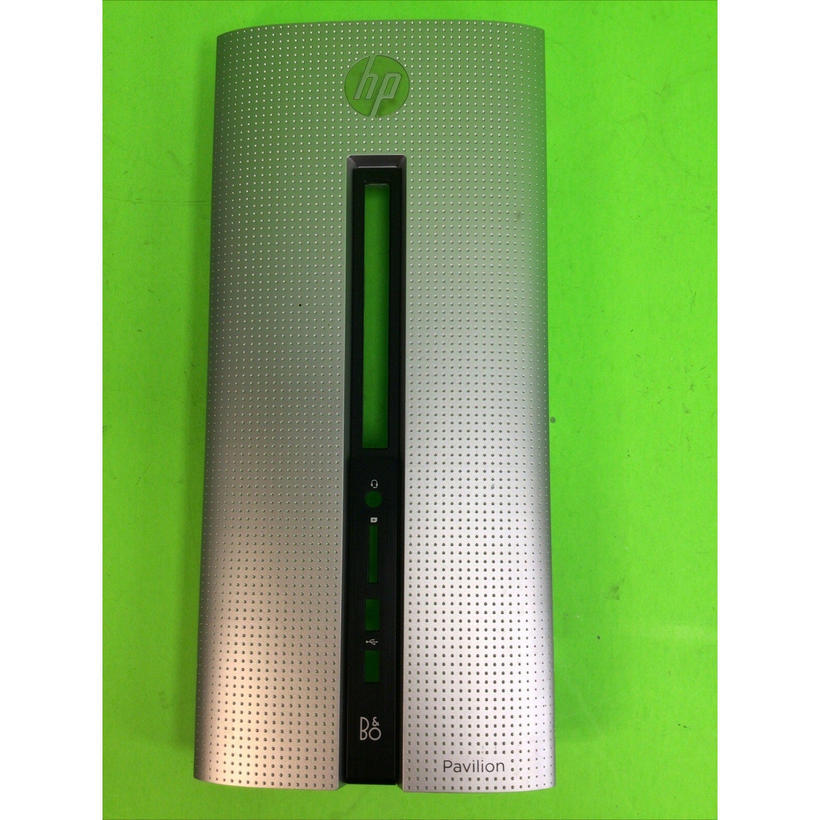 HP Pavilion 550 Bezel - Front Panel Silver 799777-001