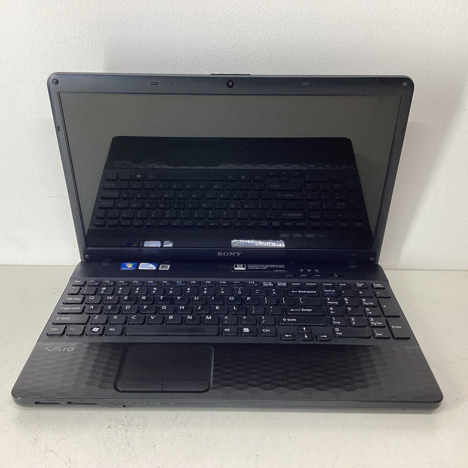 Sony VAIO PCG- 71912L 15.6" Laptop Intel Pentium 4GB RAM 500GB HDD - For Parts