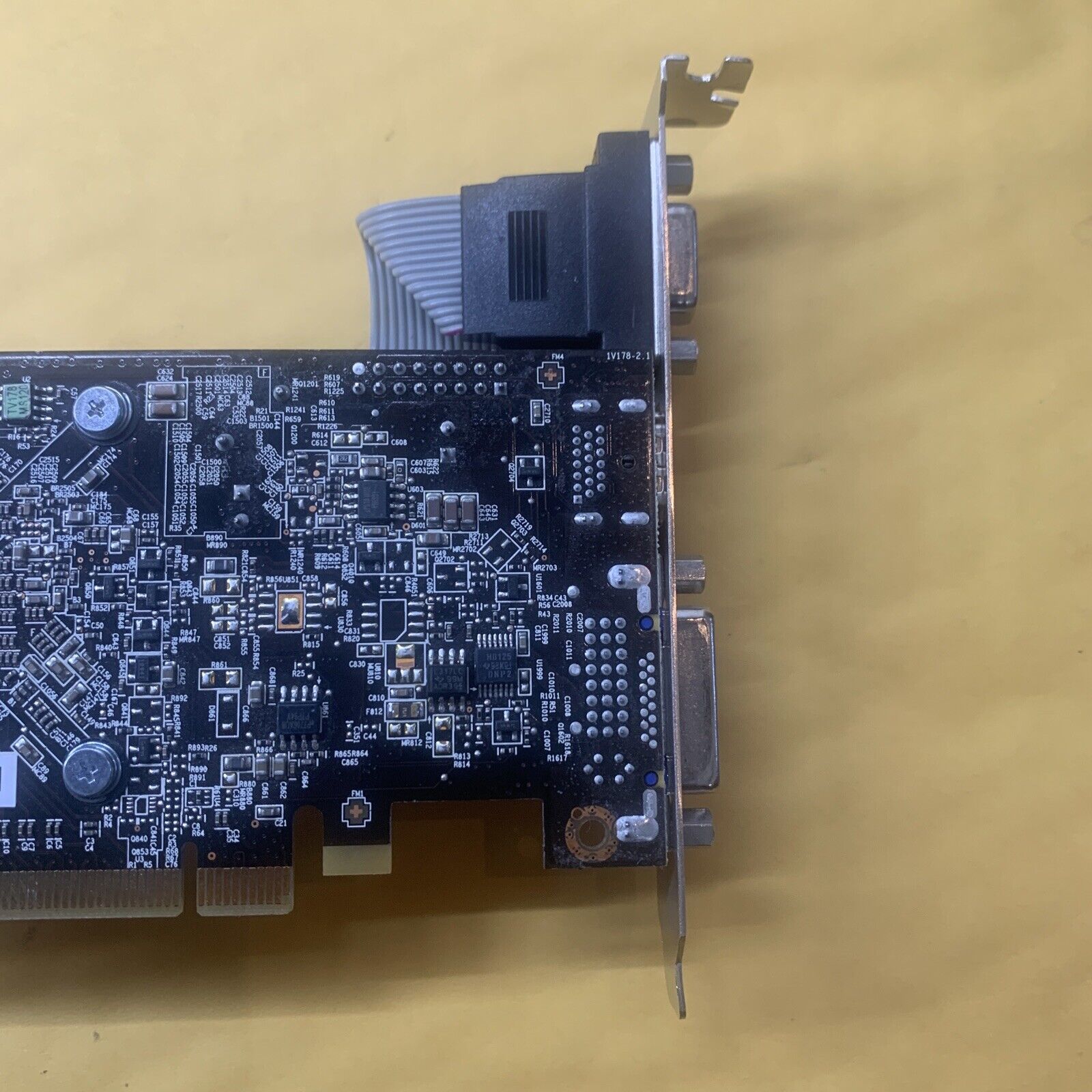 MSI R4550 MD1GH R4550-MD1GH 1GB PCI Express 2.0 x16 2560 x 1600 HDMI Video Card