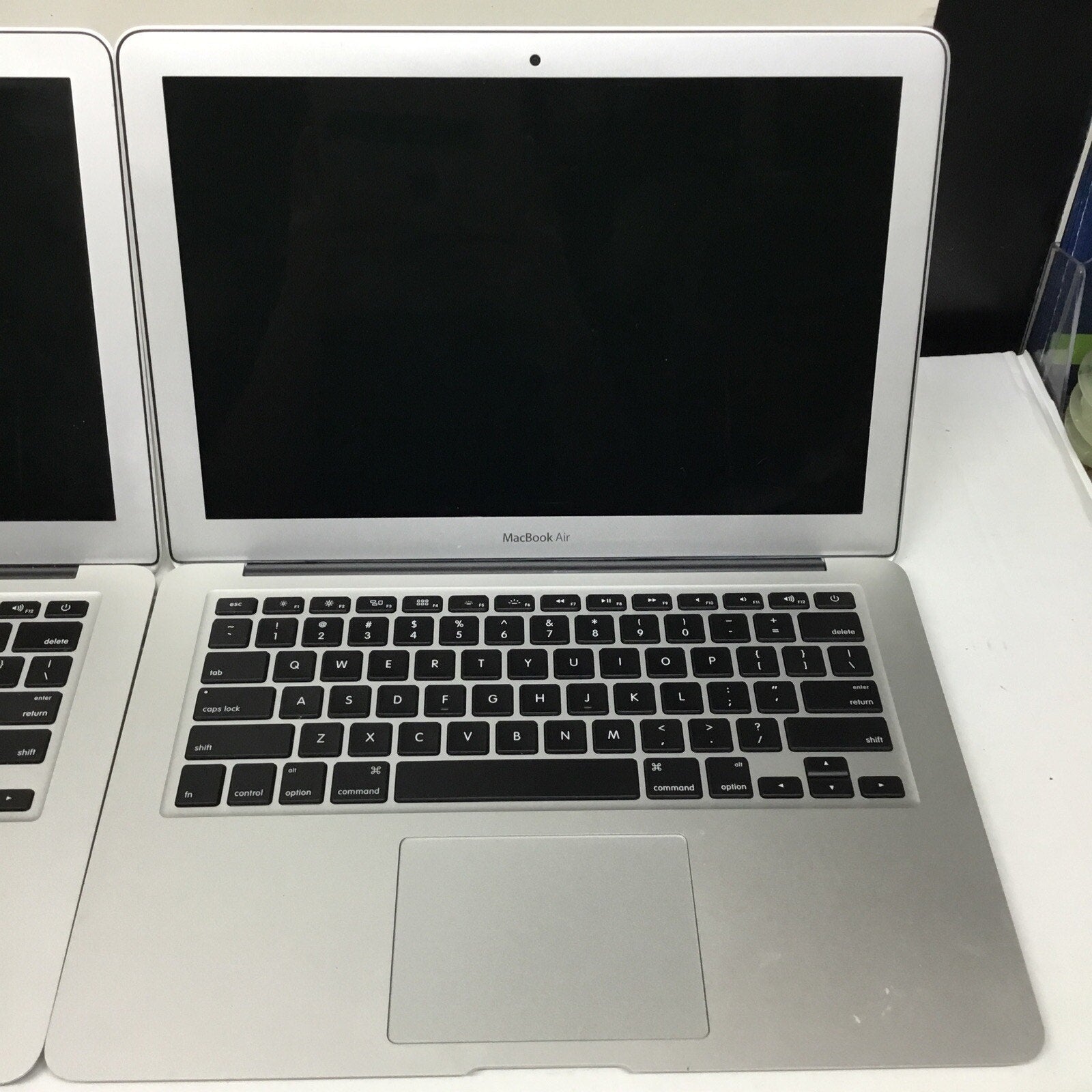 Lot of 2 MacBook Air A1466 Laptops i5 1.4GHz 4GB Ram For Parts READ DESC