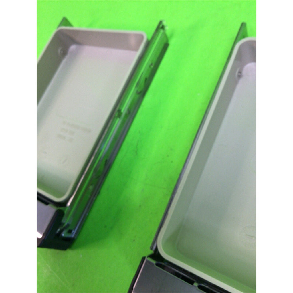 Lot of 2x Supermicro 3.5 Hot Swap Hard Drive Storage Caddy 05-SC82002-W100C002