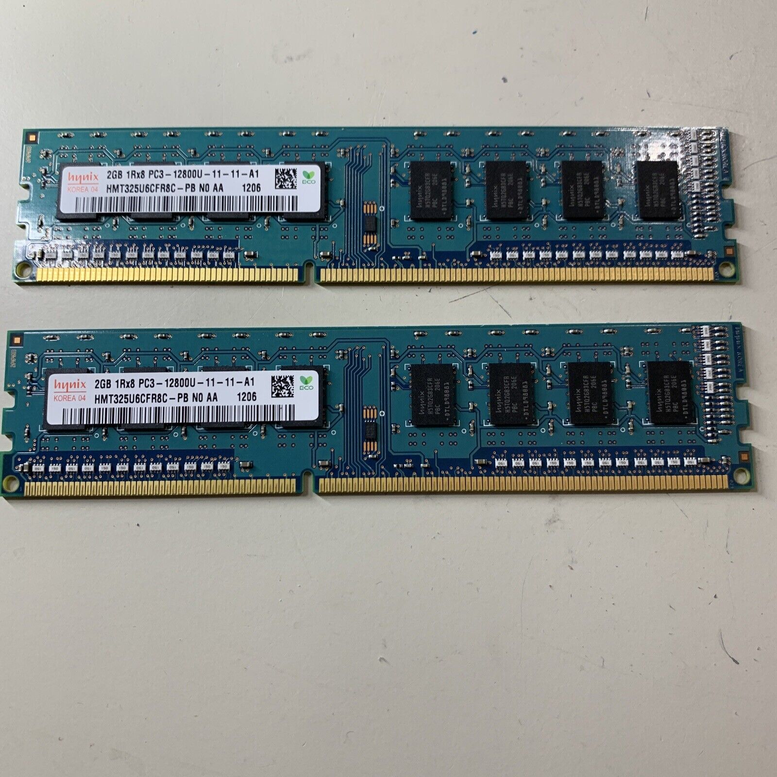 Hynix 4GB (2 x 2GB) 1Rx8 PC3-12800U-11 HMT325U6CFR8C-PB NO AA Memory Module Kit