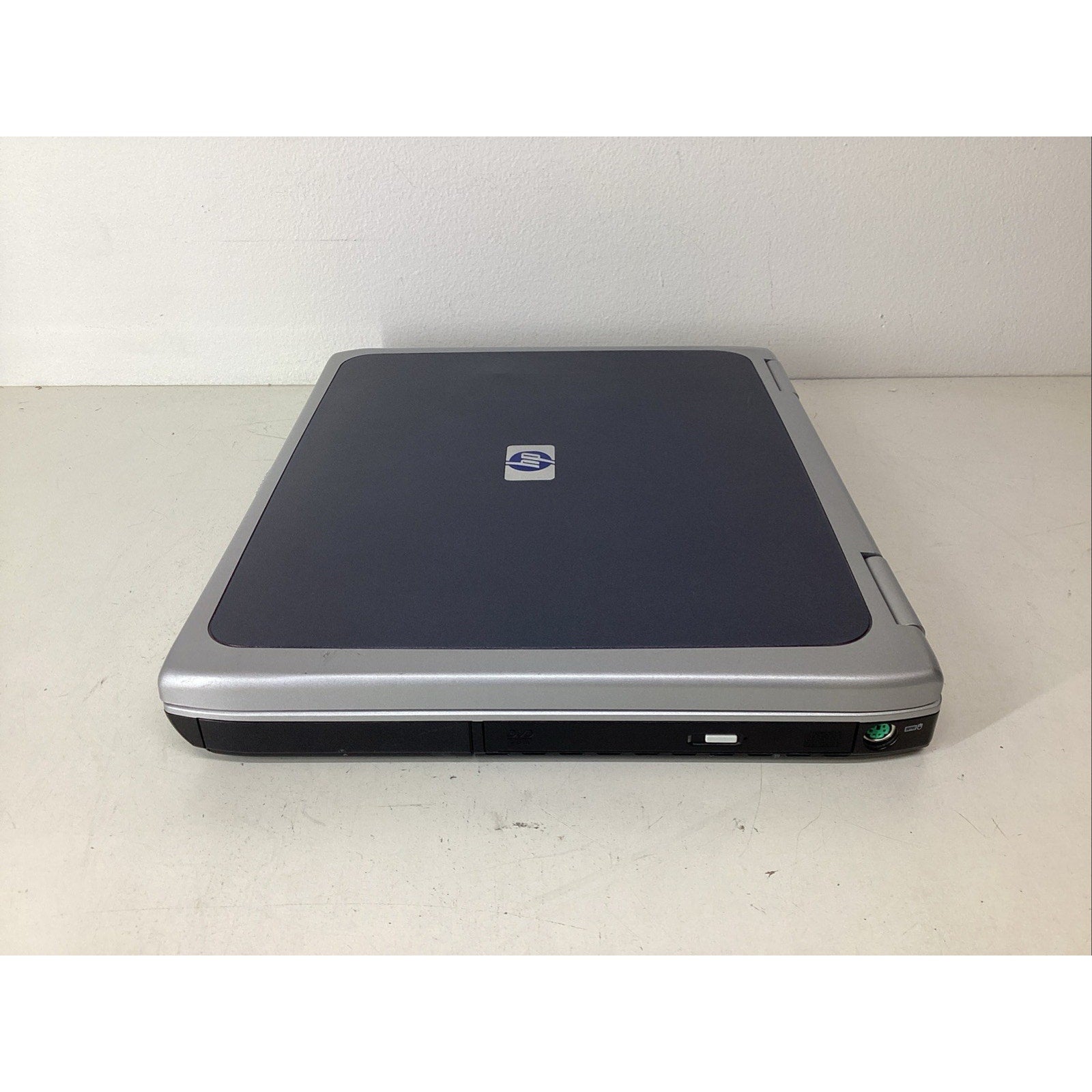 HP Pavilion ZE4400 Laptop Windows XP AMD Athlon-XP-M - For Parts