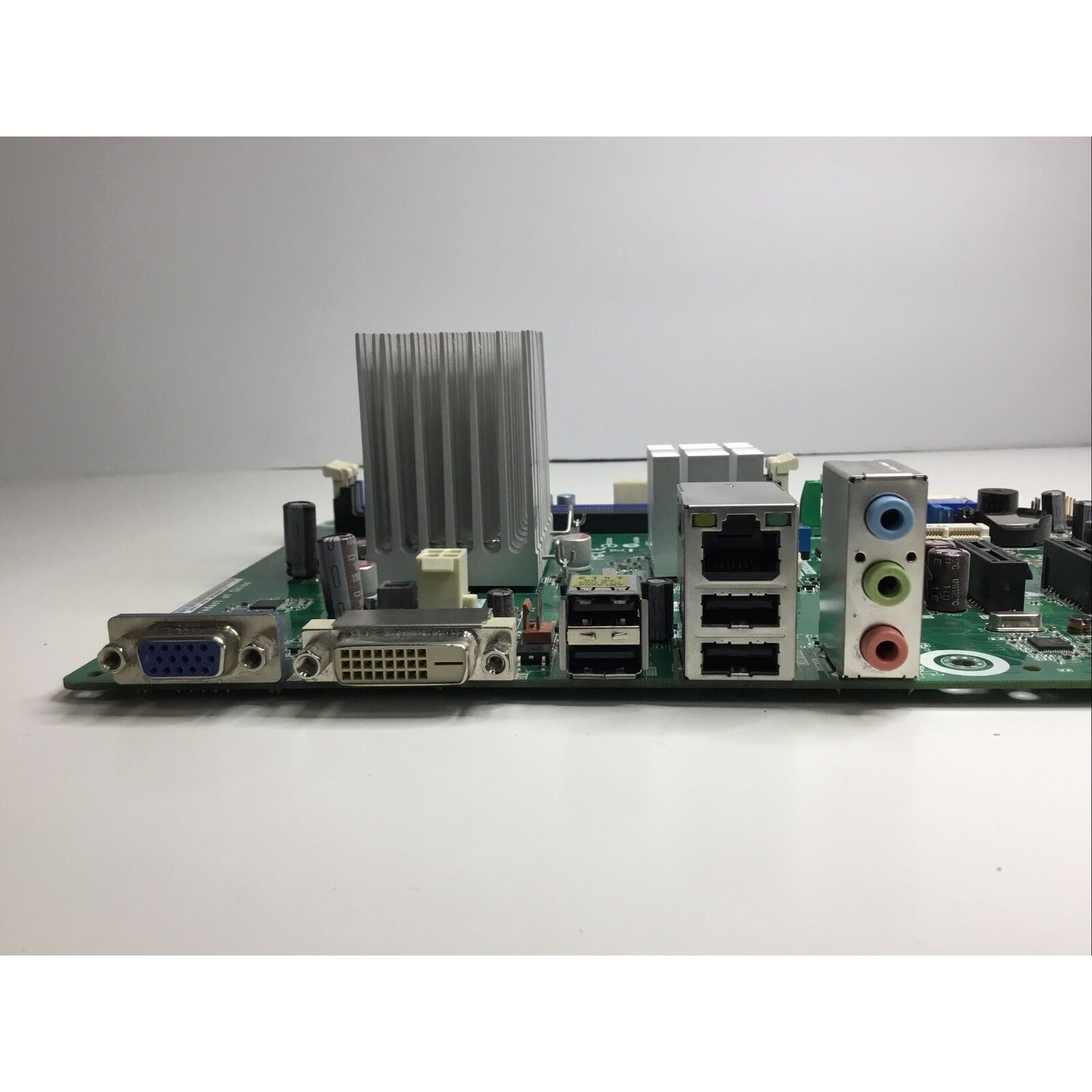 HP 634657-001 DESKTOP MOTHERBOARD AAHM1-BZ DDR3 AMD E350 1.60GHz - No I/O Shield