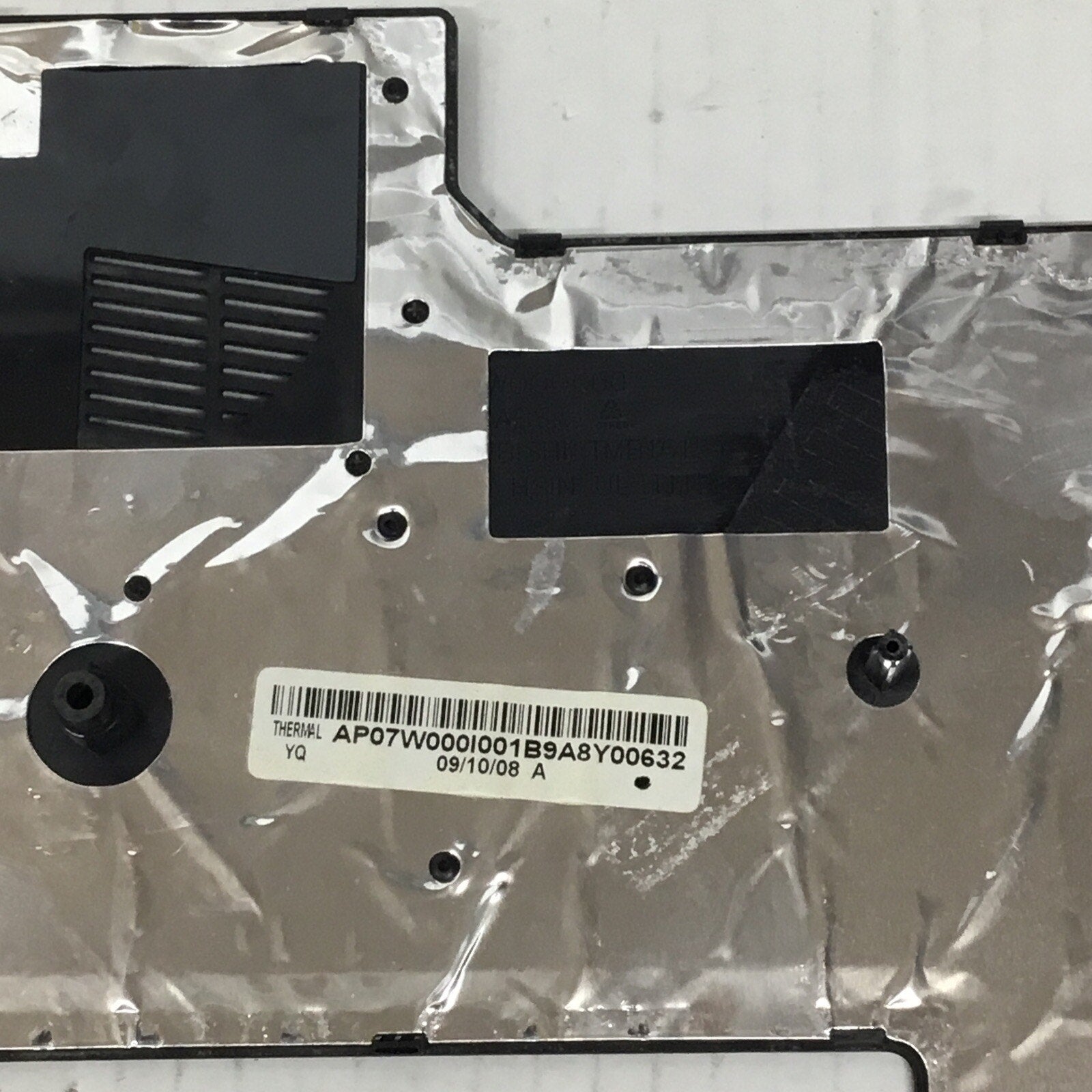 AP07W000I00 Genuine Lenovo Plastic Cover Assembly G550