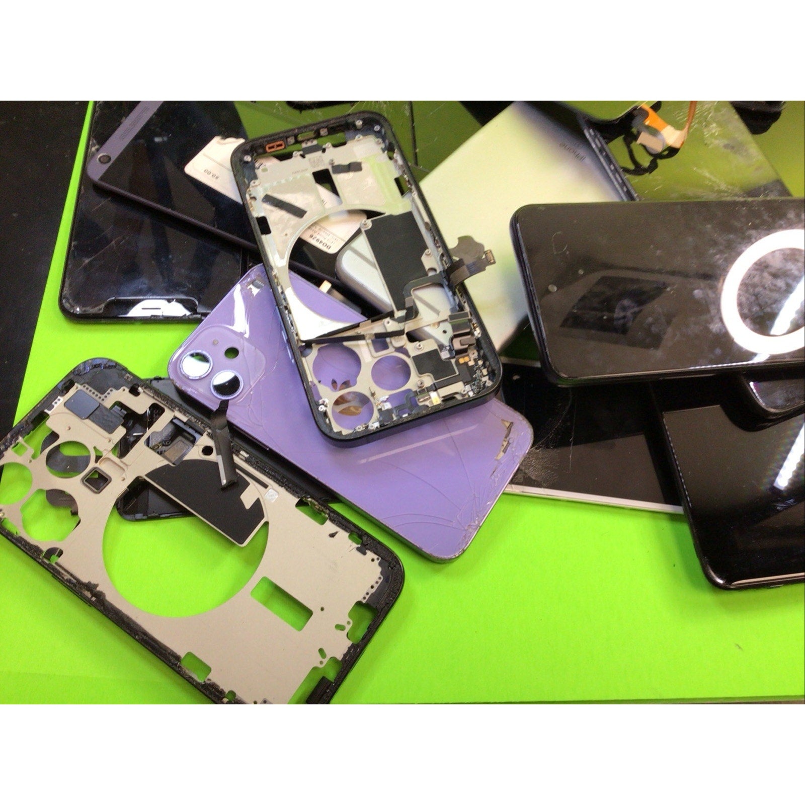 49 Pieces Unsorted Phone Screens Frames and Back Glass FOR PARTS or RECYCLING