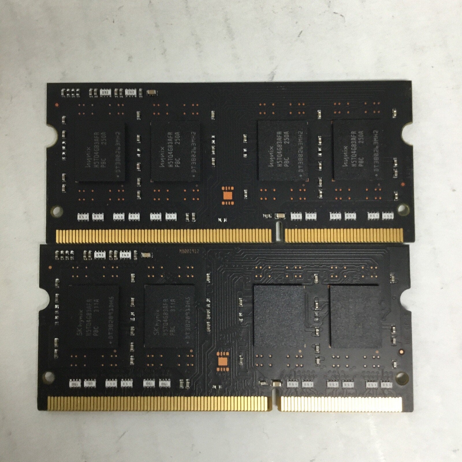 Hynix 8GB (2x4GB) PC3-12800 DDR3-1600 Memory (HMT451S6AFR8C-PB)