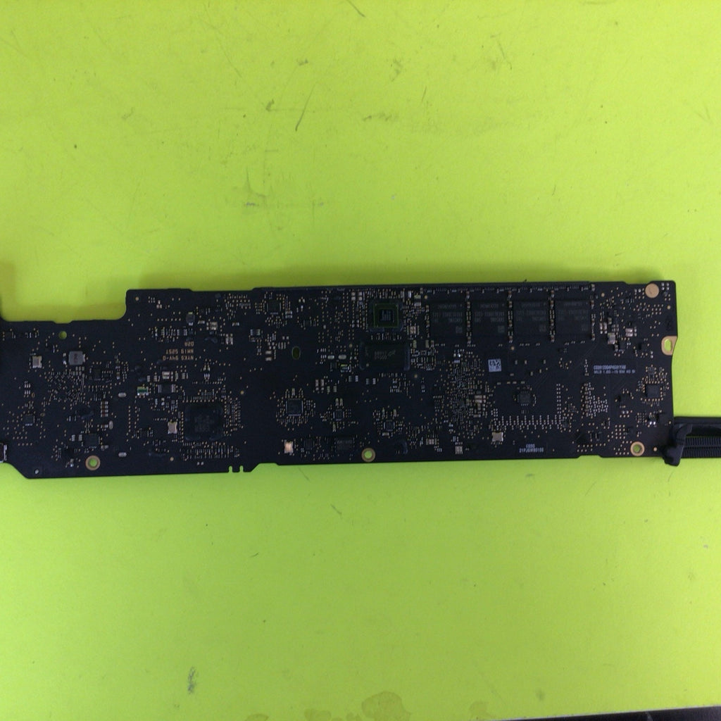 MacBook Air 13" A1466 Logic Board Core i5 1.6GHz 4GB RAM 820-00165-A