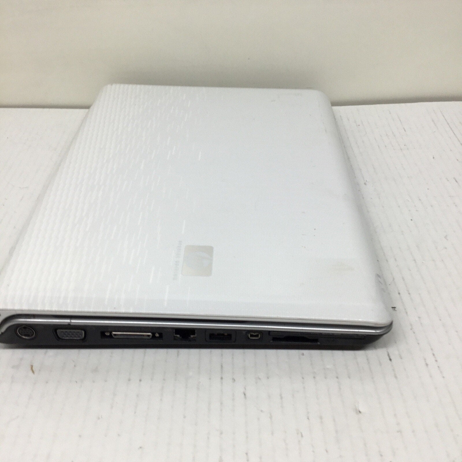 For Parts HP Pavillion DV2000 Laptop For Parts or Repair READ DESC