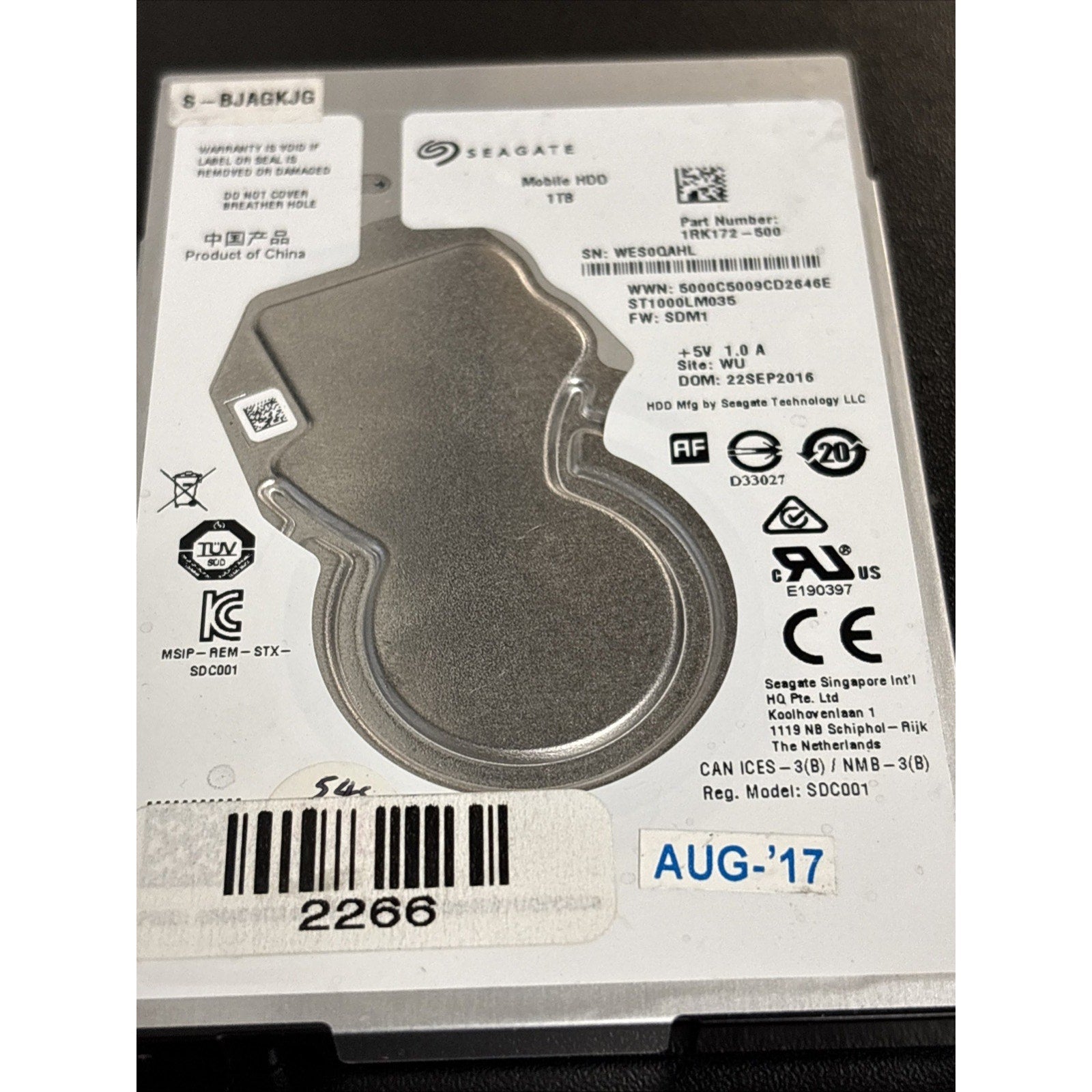 Seagate ST1000LM035 1TB Notebook Hard Drive P/N: 1RK172-500 FW: SDM1