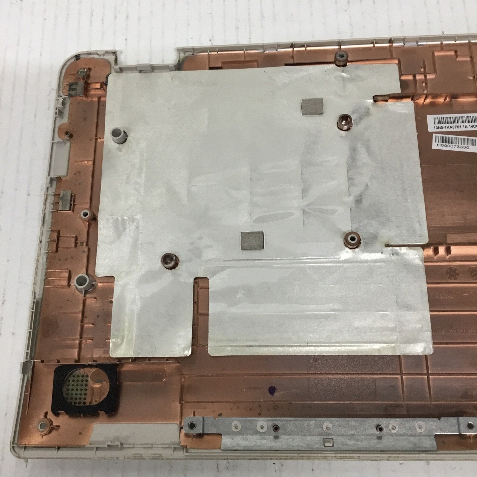 13N0-1KA0F01 H000073350 GENUINE TOSHIBA BASE COVER L15W-B1208X