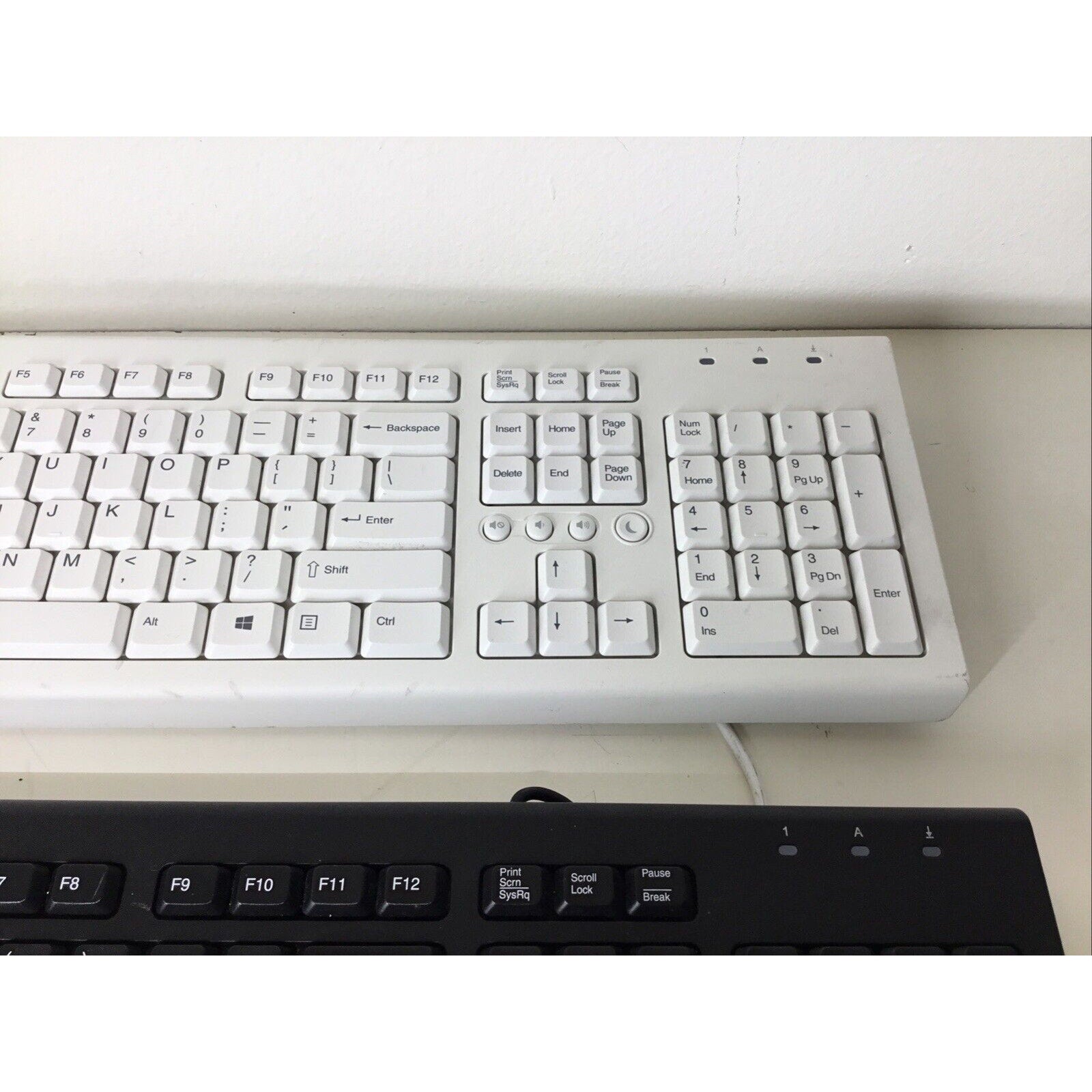 Lot Of 2 - 697737-001 904367-001 HP USB Keyboard PR1101U