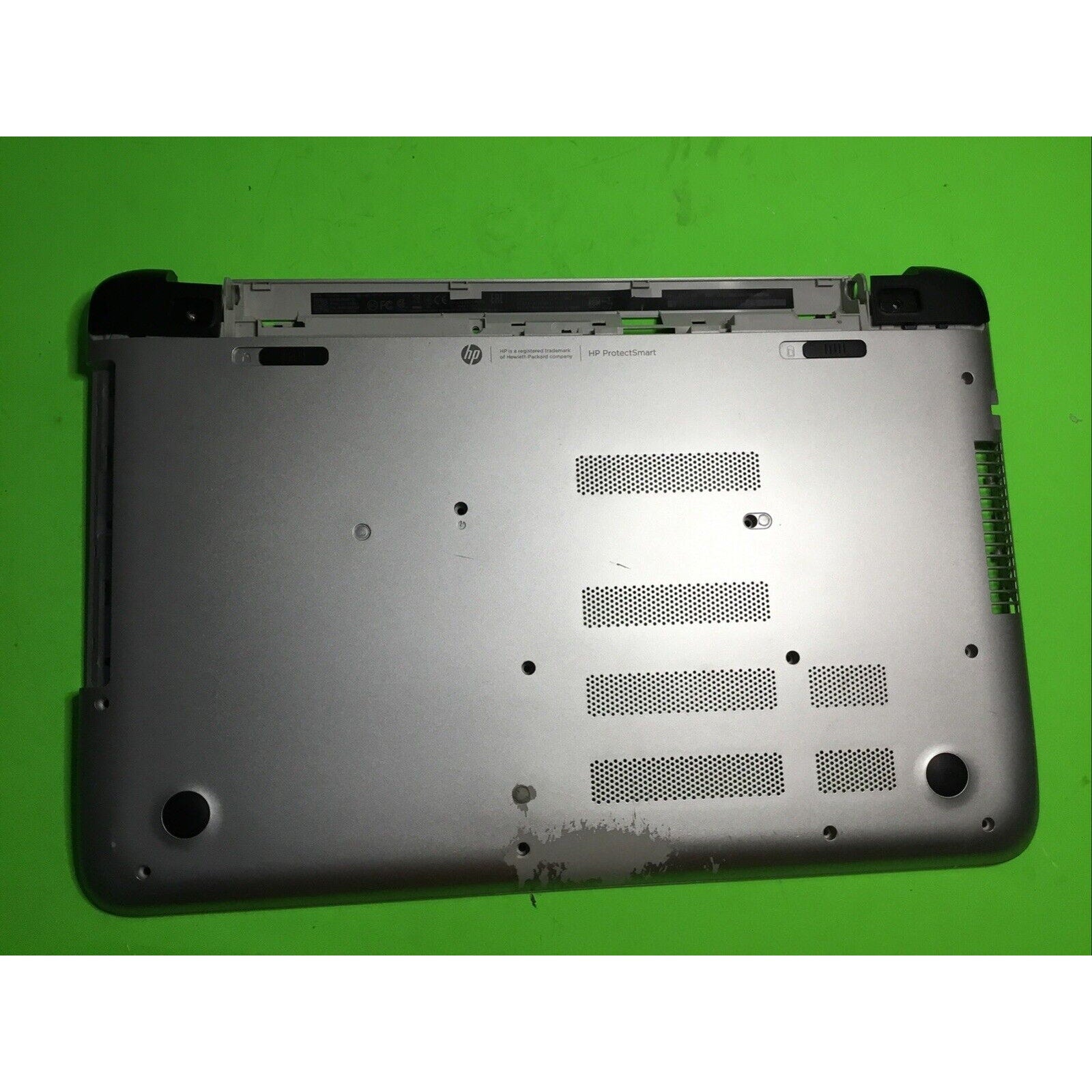 HP Pavilion 15-P100DX Bottom Cover with Left and RIght Corner Cover Caps