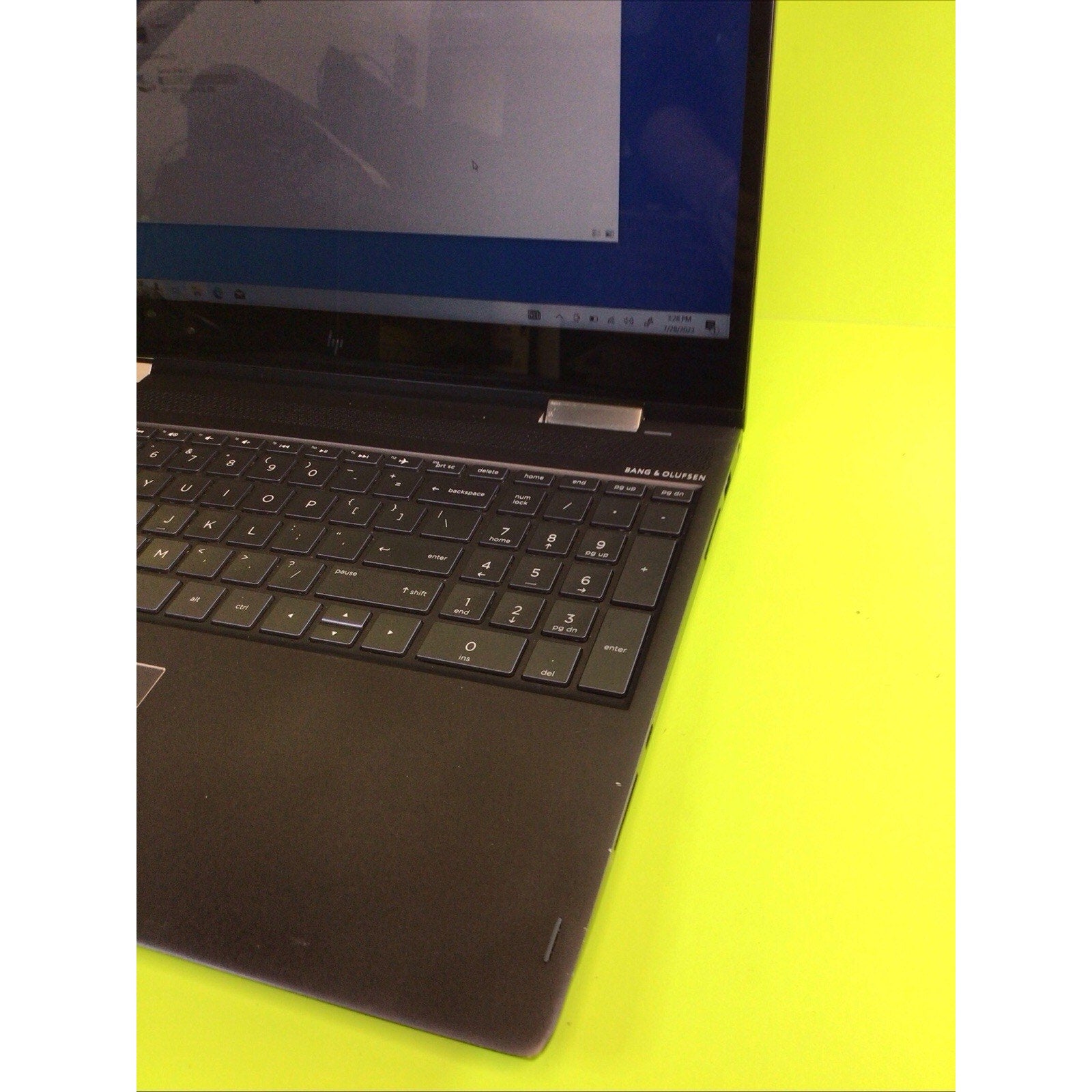 HP Envy x360 15-bq075nr AMD FX9800P Radeon R7 12GB RAM 512GB SSD Windows 10