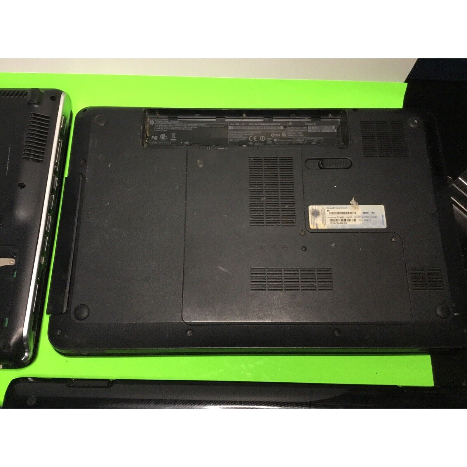 Lot of 5 HP Laptops FOR PARTS or NOT WORKING