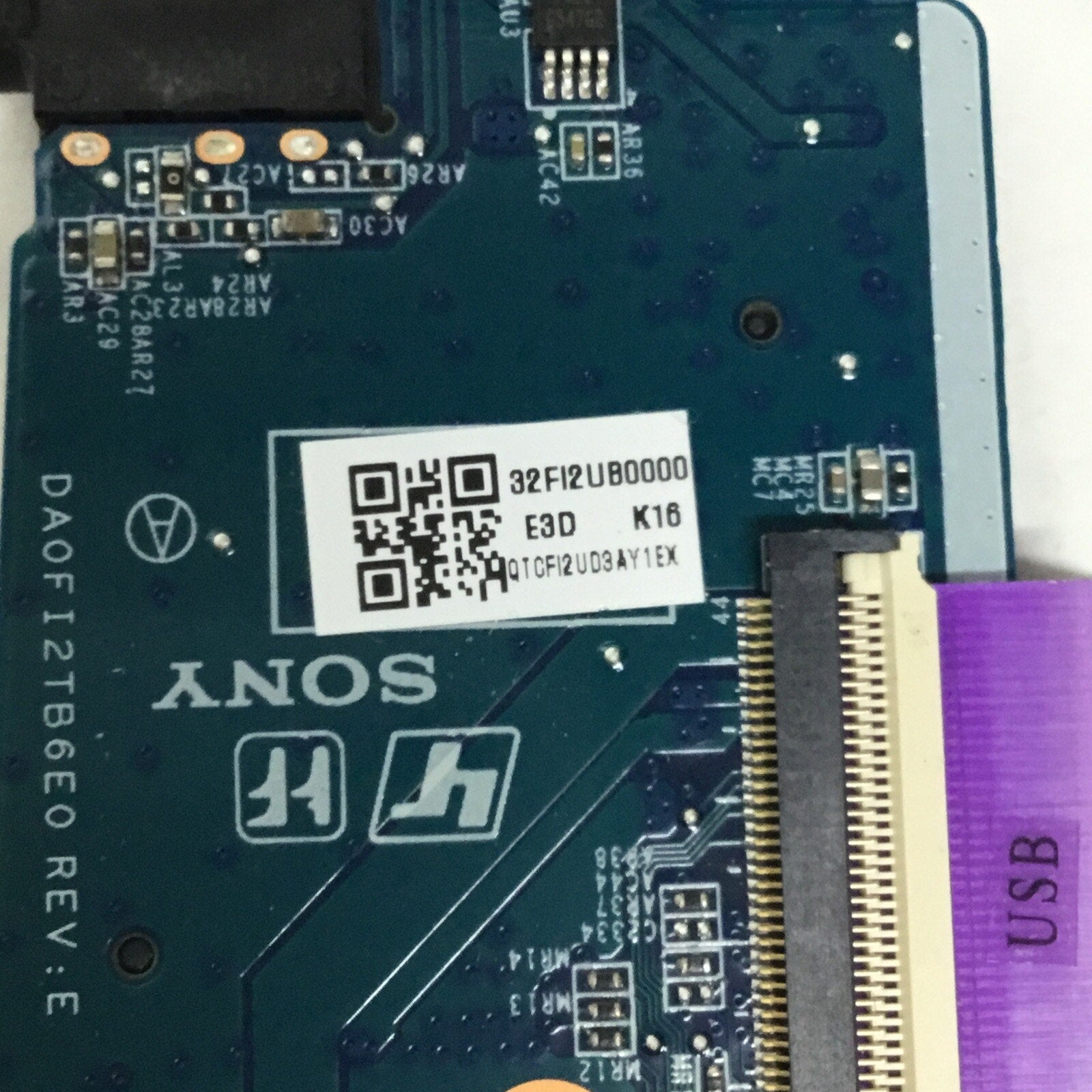 32FI2UB0000 SONY SVF14N13CXB FI2 CARD READER LAN CARD USB BOARD ASSY