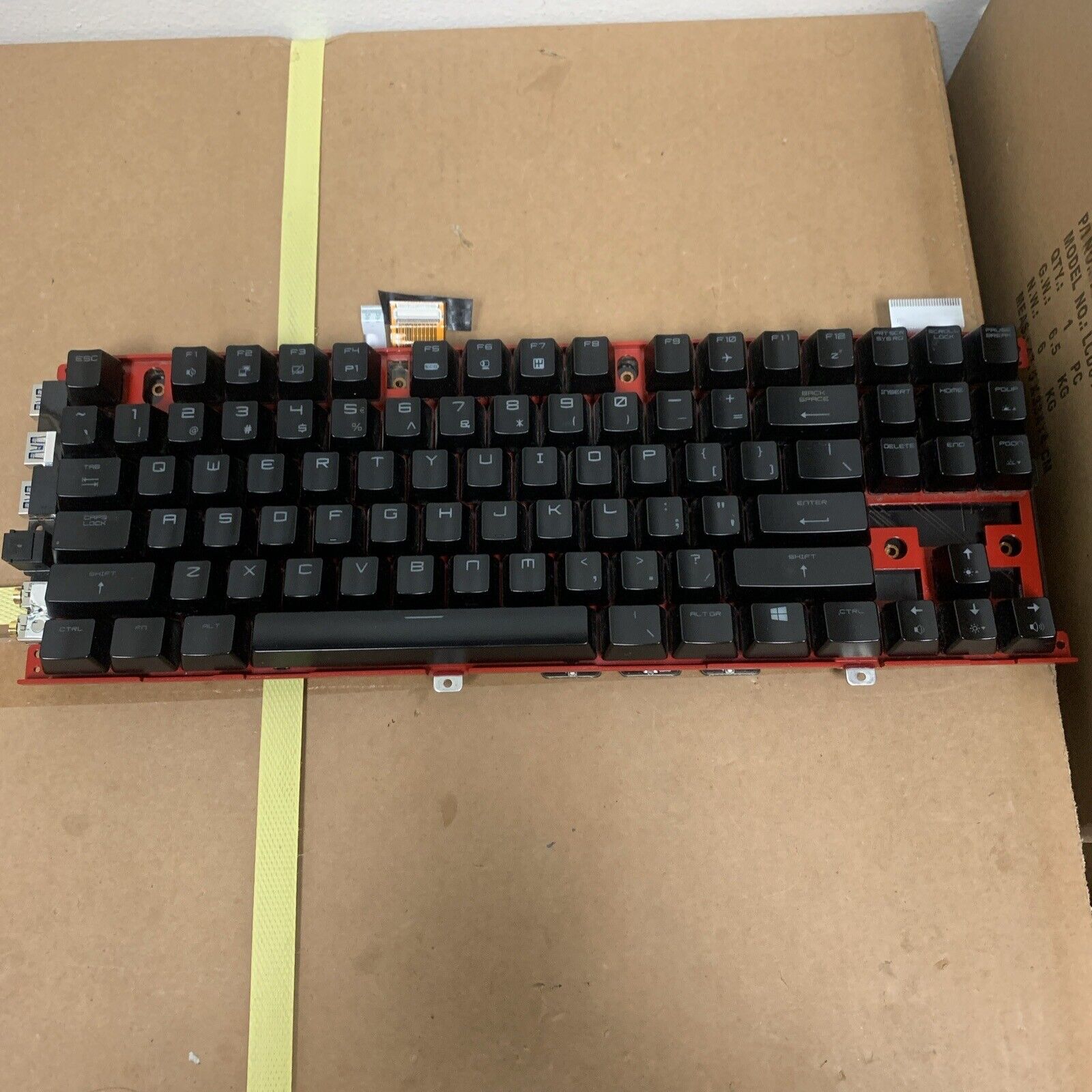 MSI GT83VR 6RF Laptop Keyboard - FOR PARTS