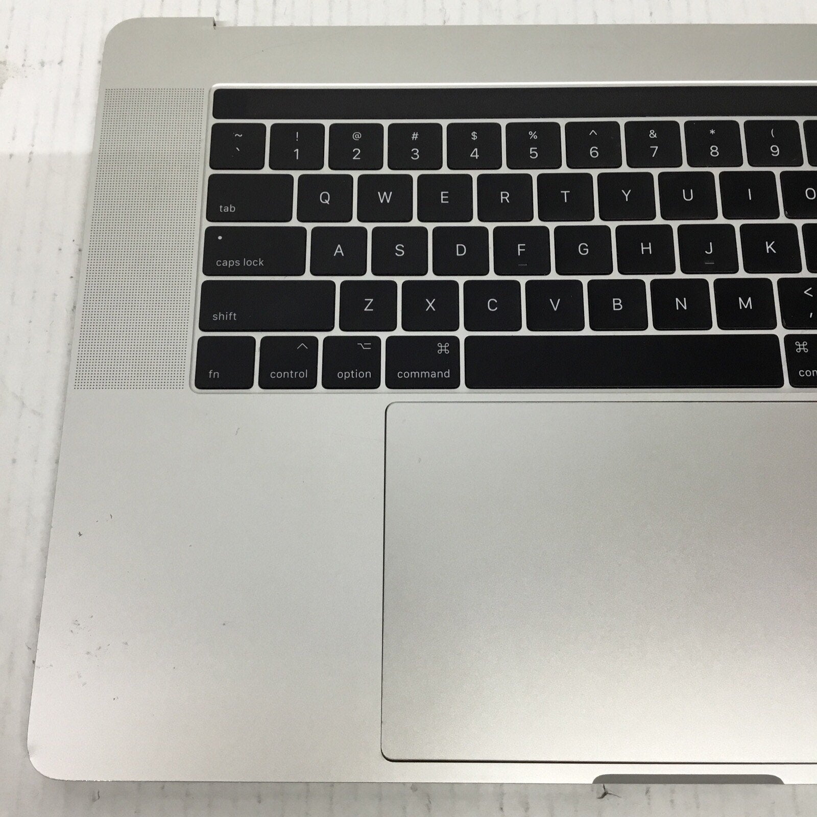 For Parts MACBOOK PRO 15" A1707 TOP CASE PALMREST KEYBOARD *NO BATTERY*