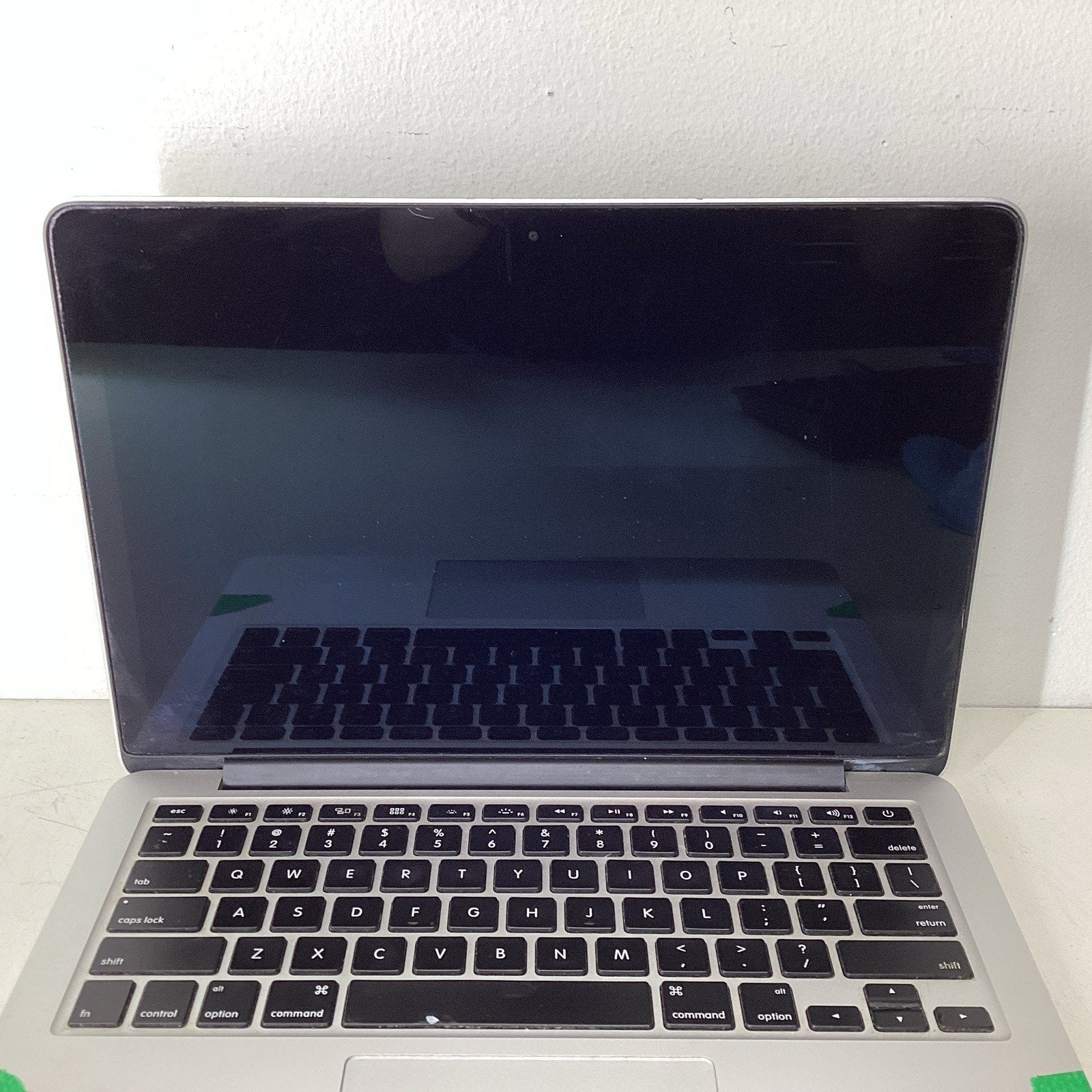 A1425 Apple MacBook Pro 13-inch Intel Core Duo 8GB RAM - For Parts