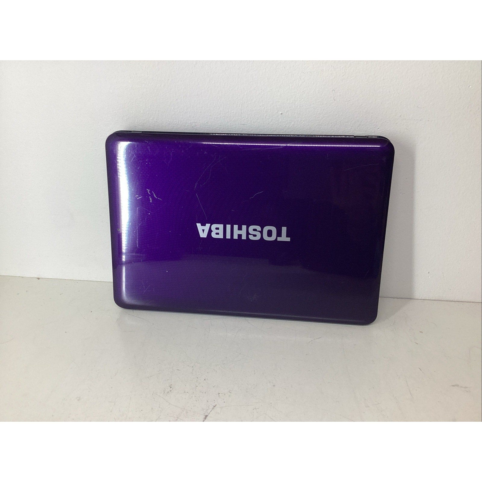 Toshiba Satellite L645D-S4040 Purple Laptop AMD Athlon 3GB RAM No HDD-For Parts