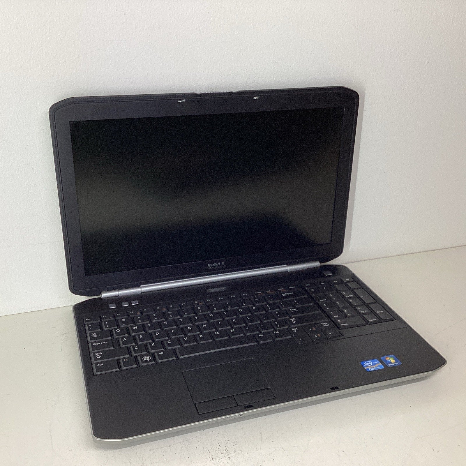 Dell Latitude E5520 15.6" Laptop 2.5GHz i5-2520M 4GB RAM 250GB HDD - For Parts