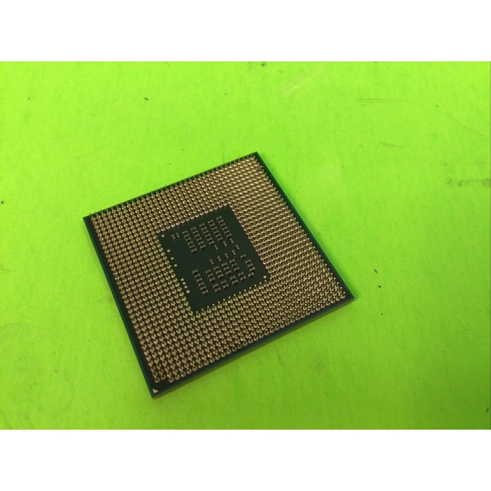 Intel Core i3-370M 2.4GHz 3MB Cache Socket PGA988A CPU Processor