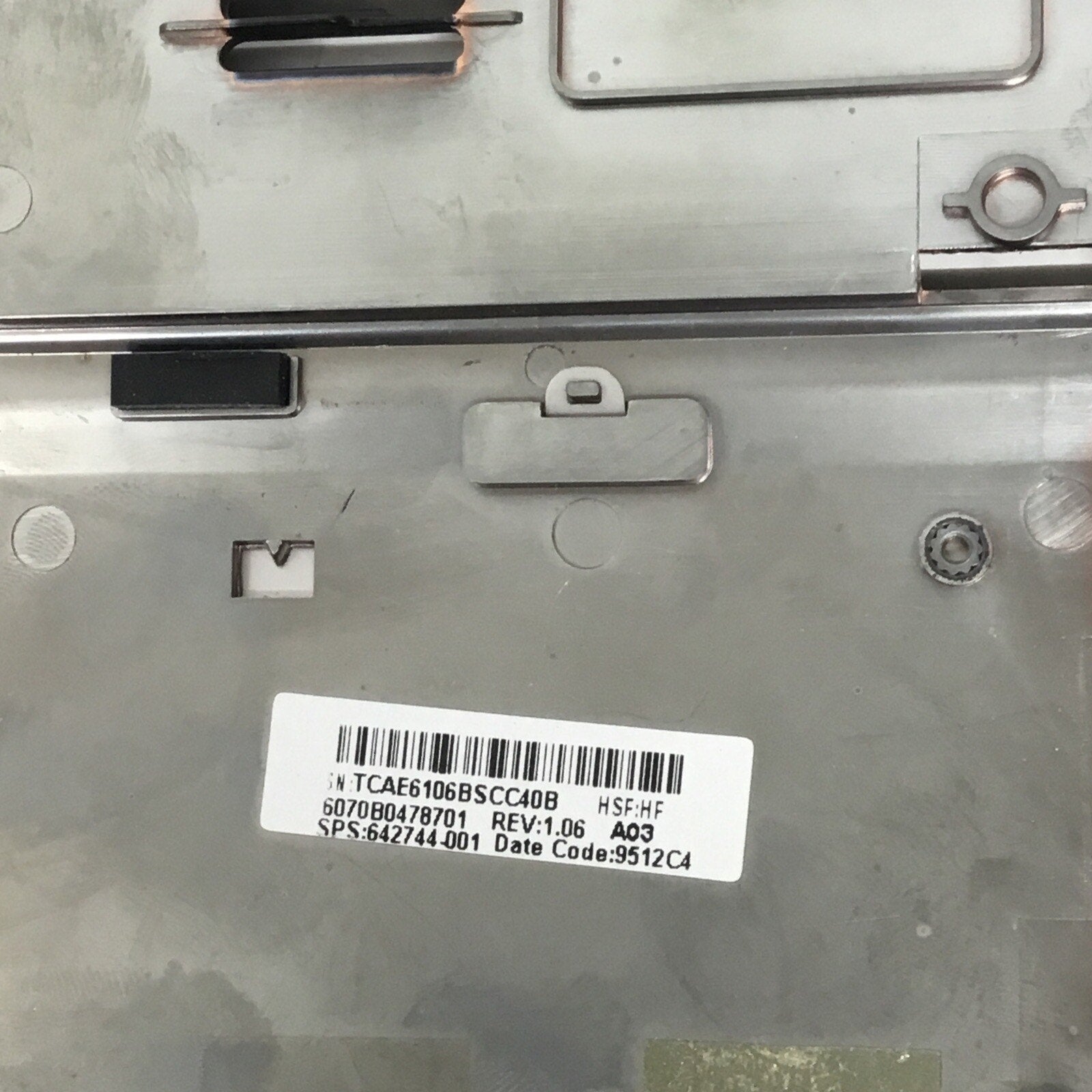 HP EliteBook 8460p Laptop Palmrest w/Touchpad 642744-001