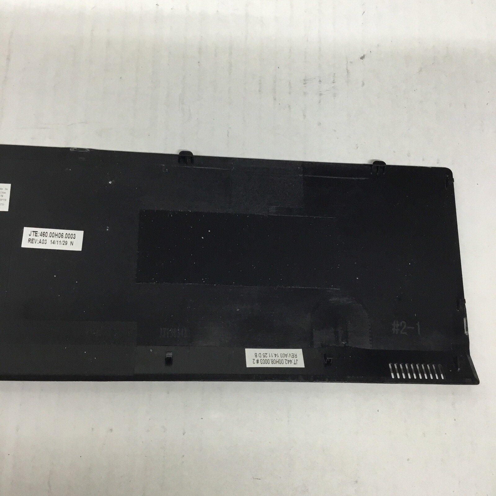 Genuine Dell Inspiron 15 3000 3541 3542 3878 Vostro 15 3546 RAM Cover R2P7H