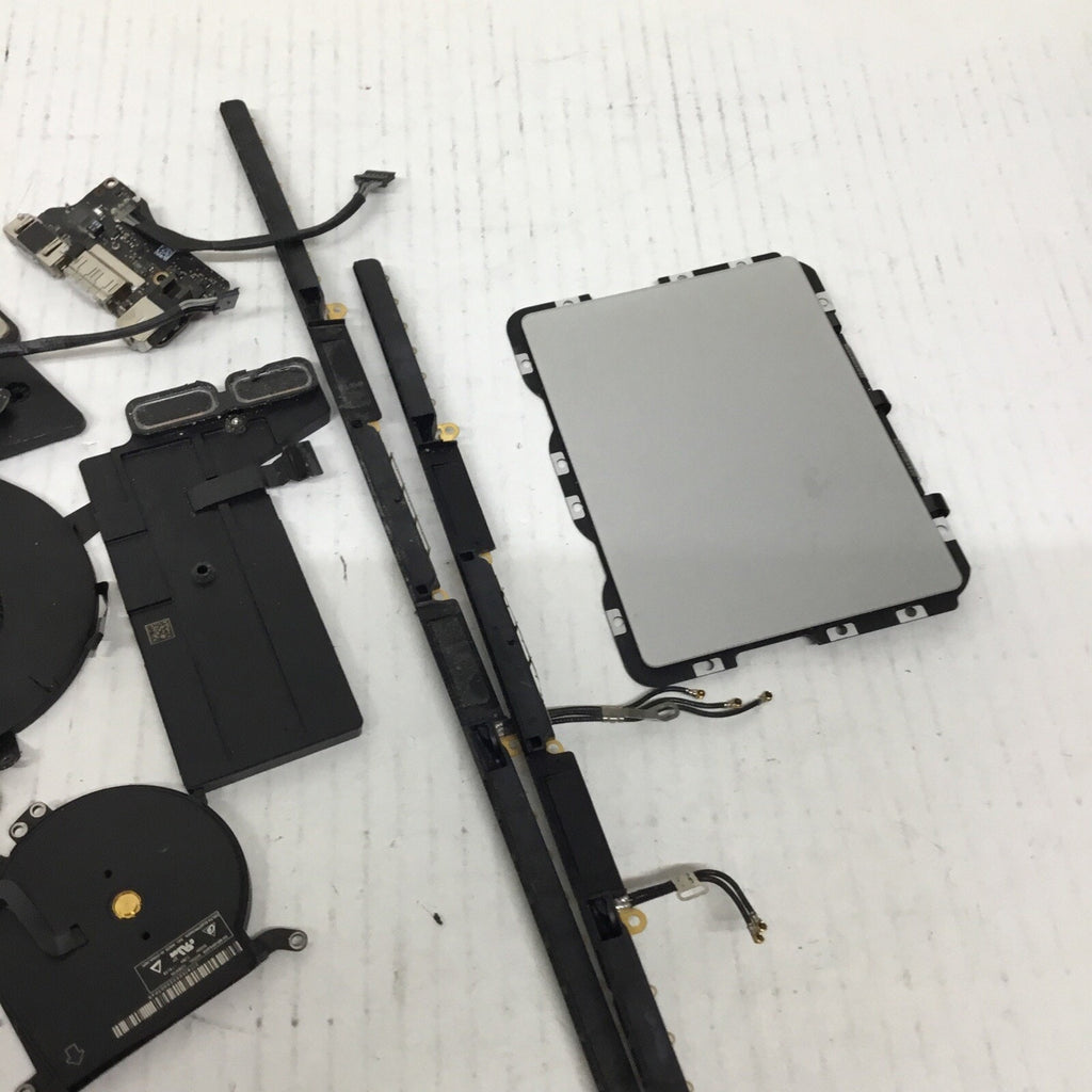 Random Assorted MacBook Parts
