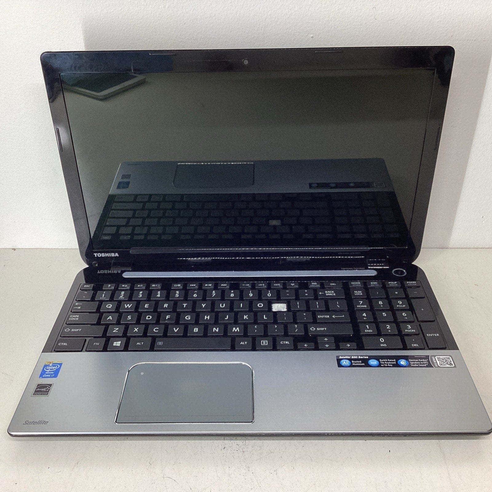 Toshiba Satelite S55-A5176 Laptop Core i7-4700MQ 2.40GHZ 8GB RAM Win 10