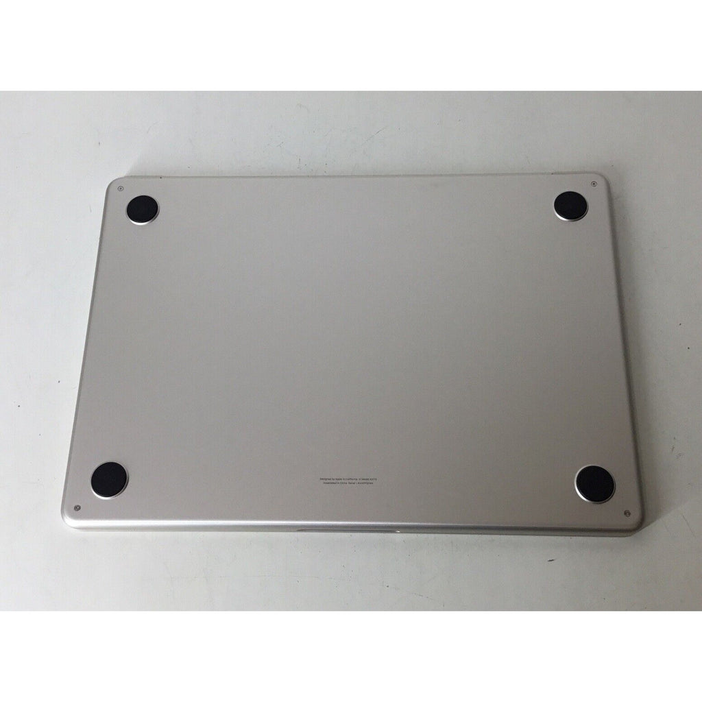 2024 Apple MacBook Air 13.6" M3 Chip 256 GB SSD 8GB RAM 8-Core GPU MRXT3LL/A