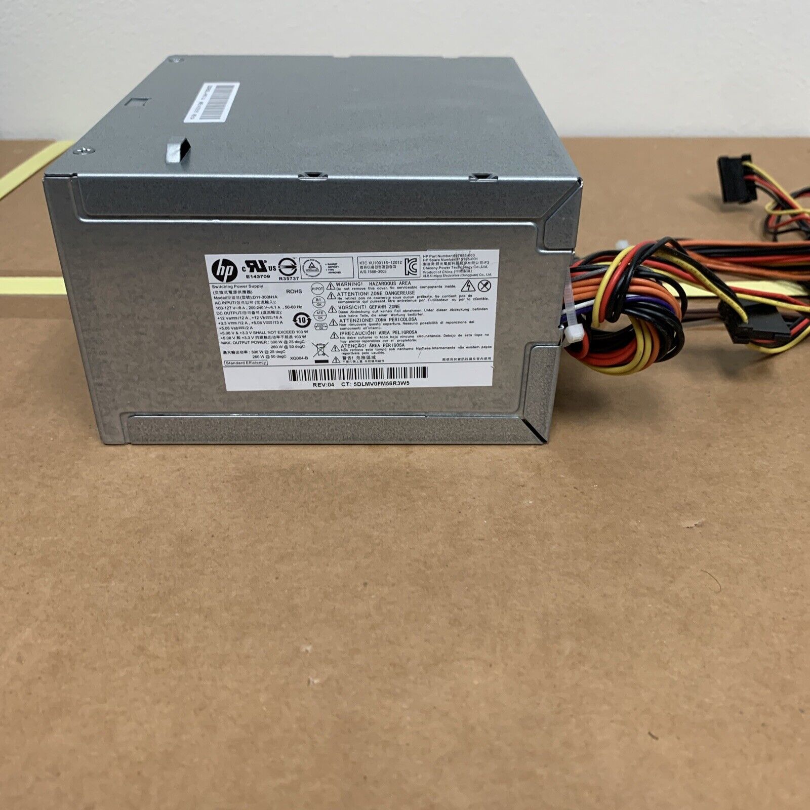 HP 667893-003 715185-001 300W 24-Pin Power Supply D11-300N1A