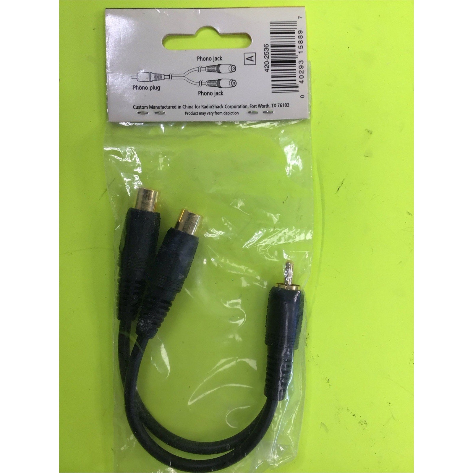 RadioShack Gold Series (42-2536) 4-Inch (10.1cm) Shielded Y-Adapter Audio Cable